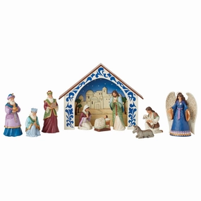 Figurines