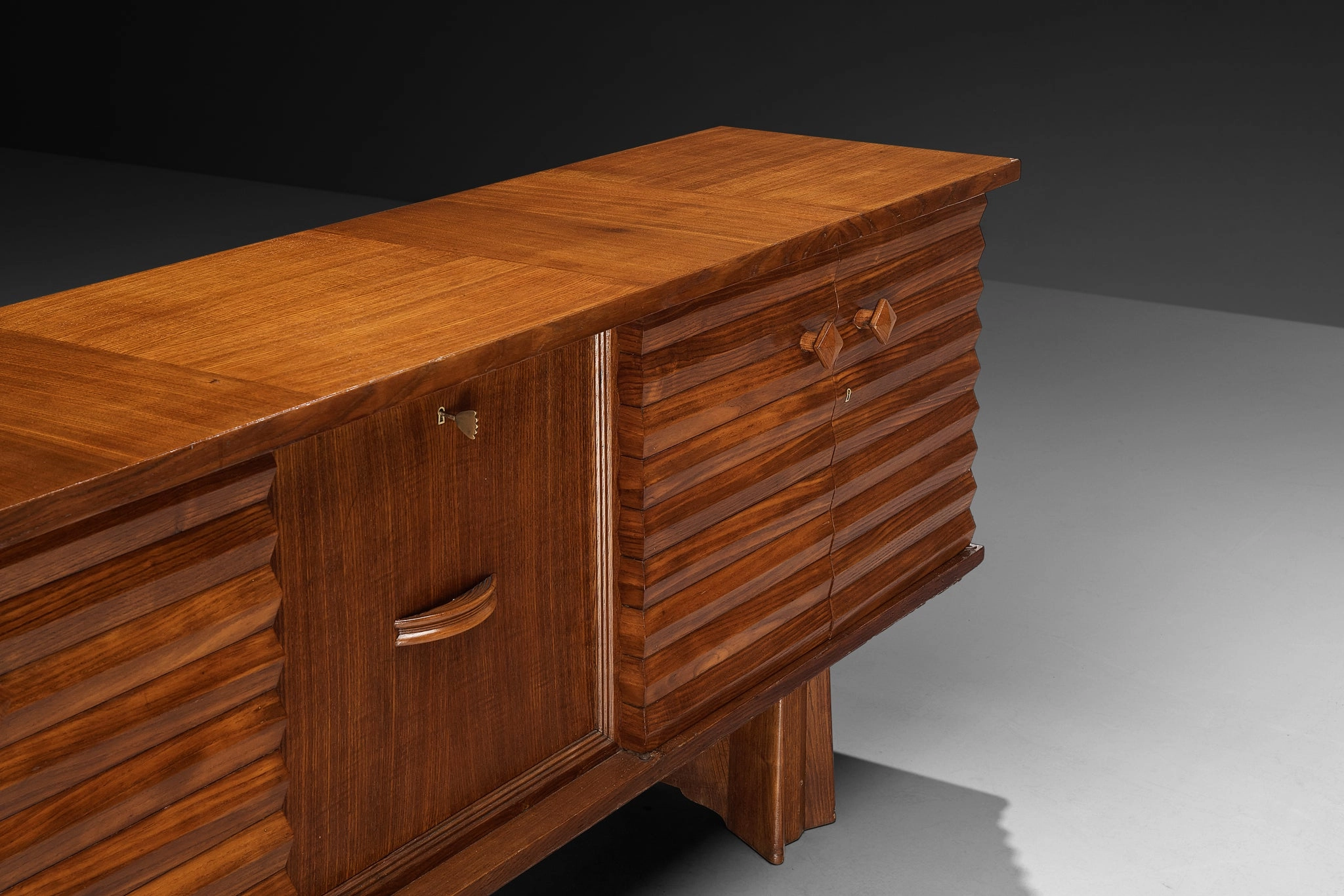 1930s Osvaldo Borsani for ABV Sideboard with Integrated Bar in Chesnut