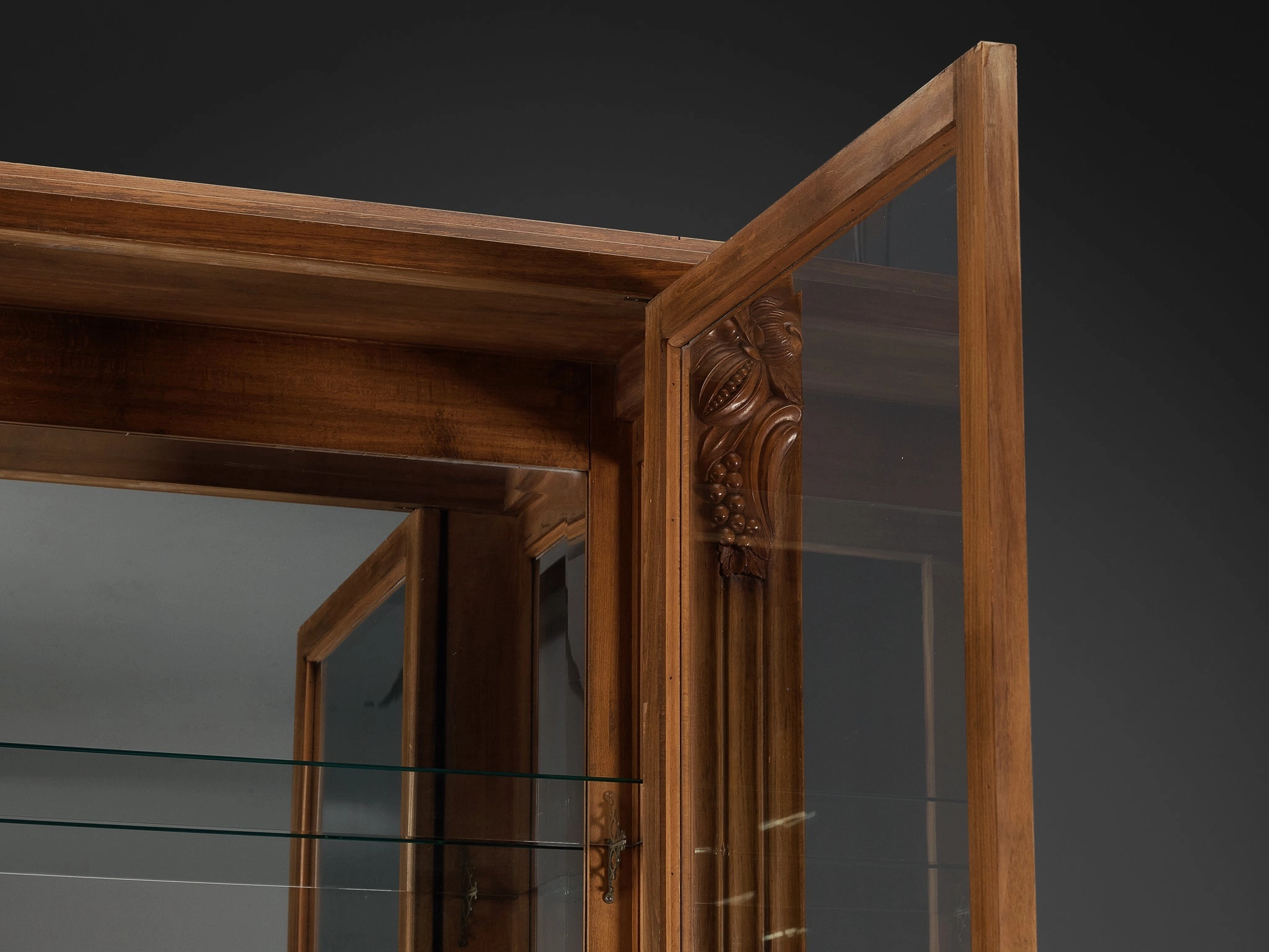 1940s Art Deco Showcase in Walnut and Glass