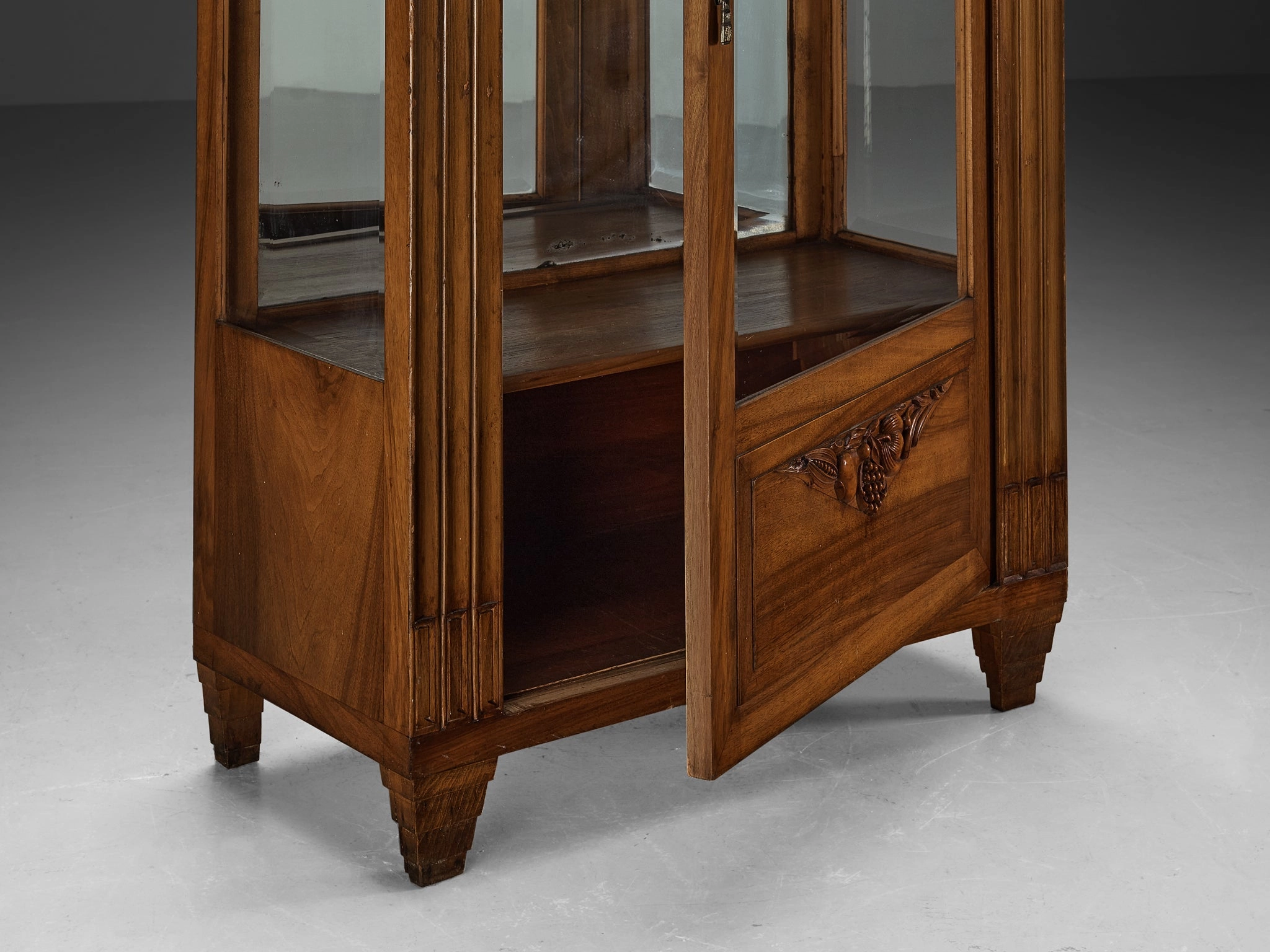 1940s Art Deco Showcase in Walnut and Glass