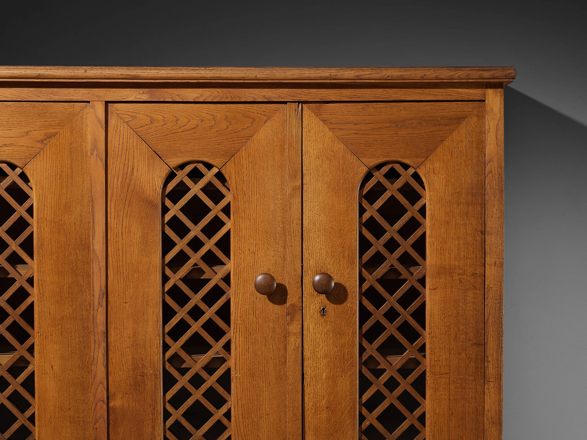 1940s Cabinet in Solid Oak with Latticework
