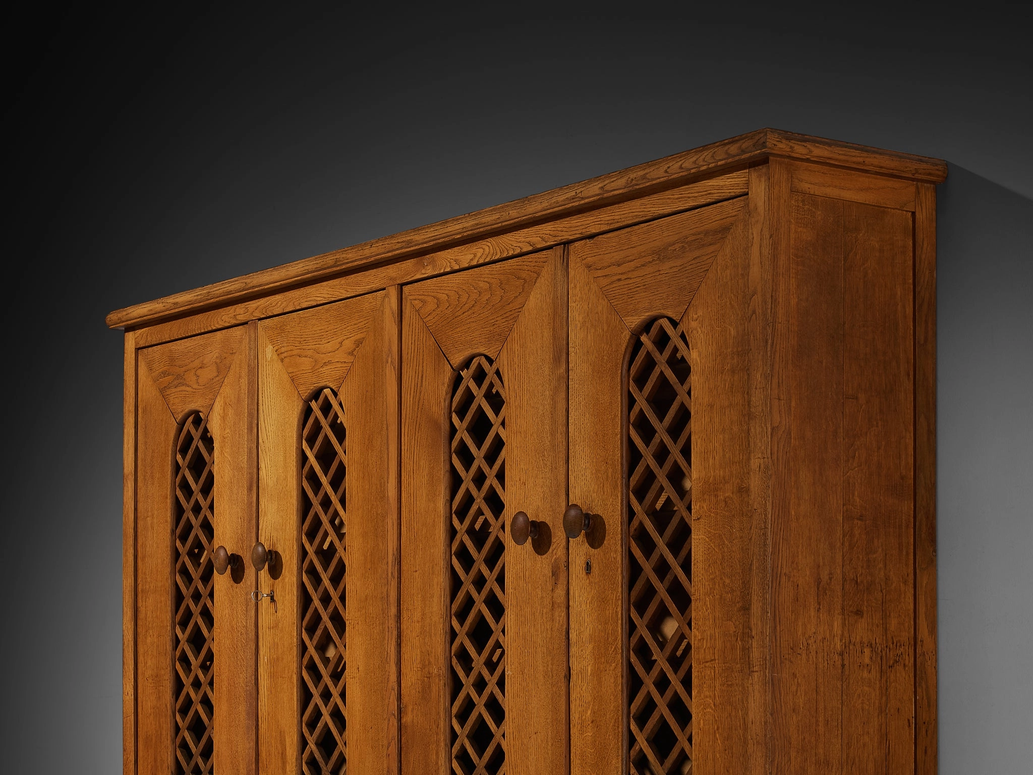 1940s Cabinet in Solid Oak with Latticework