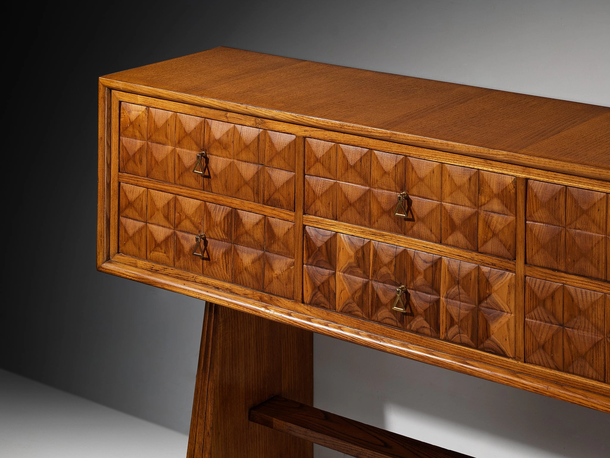 1940s Italian Sideboard in Chestnut with Diamond-Shaped Carvings