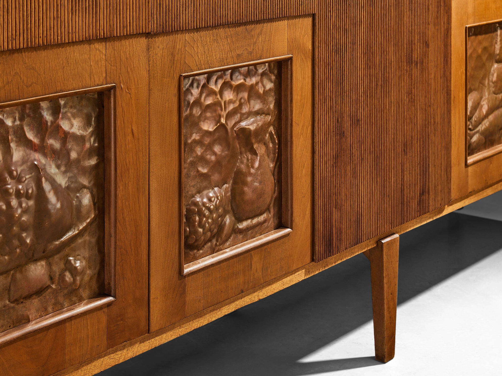 1940s Italian Sideboard in Walnut with Grissinato Carvings and Copper Reliefs