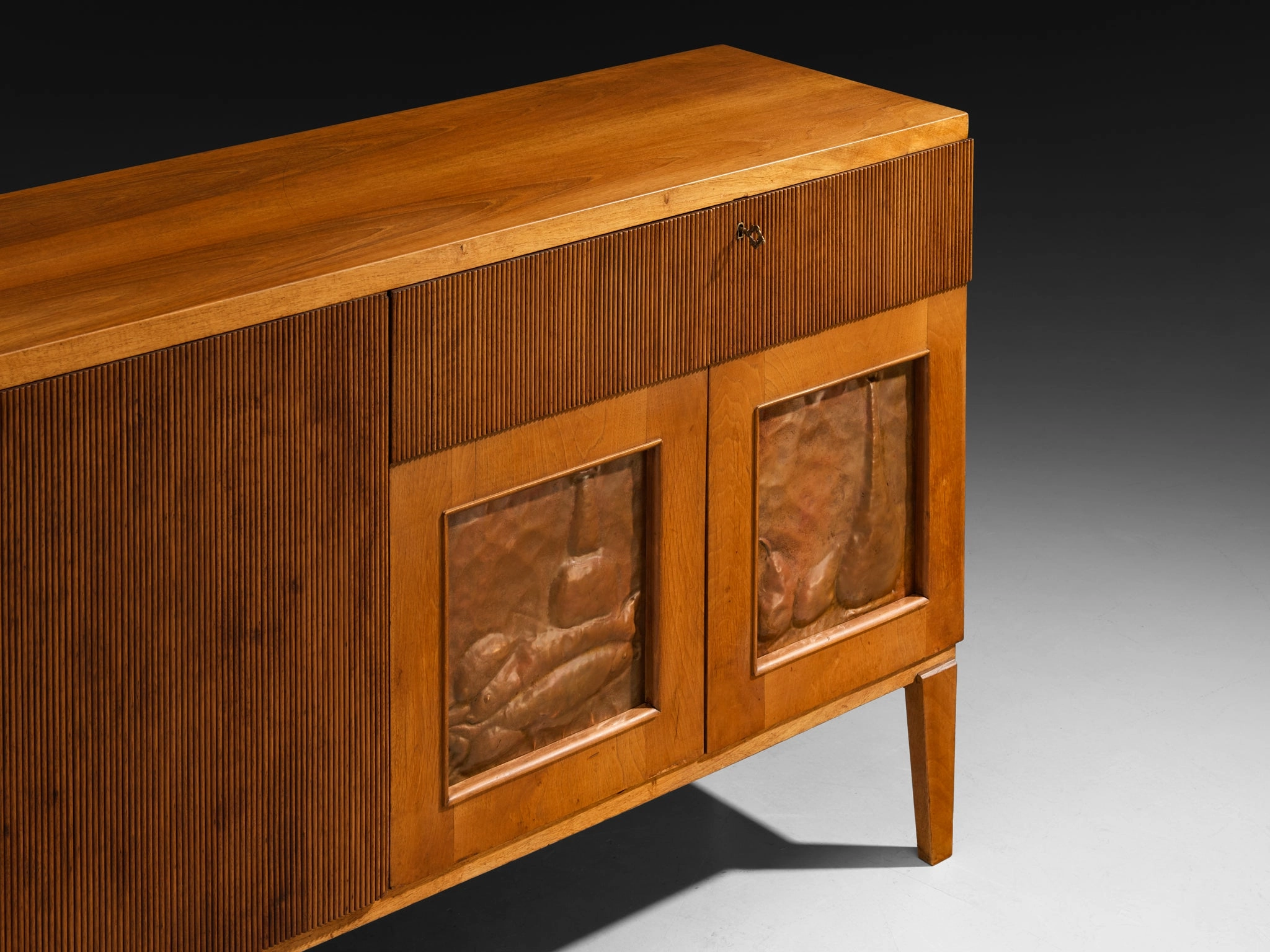 1940s Italian Sideboard in Walnut with Grissinato Carvings and Copper Reliefs