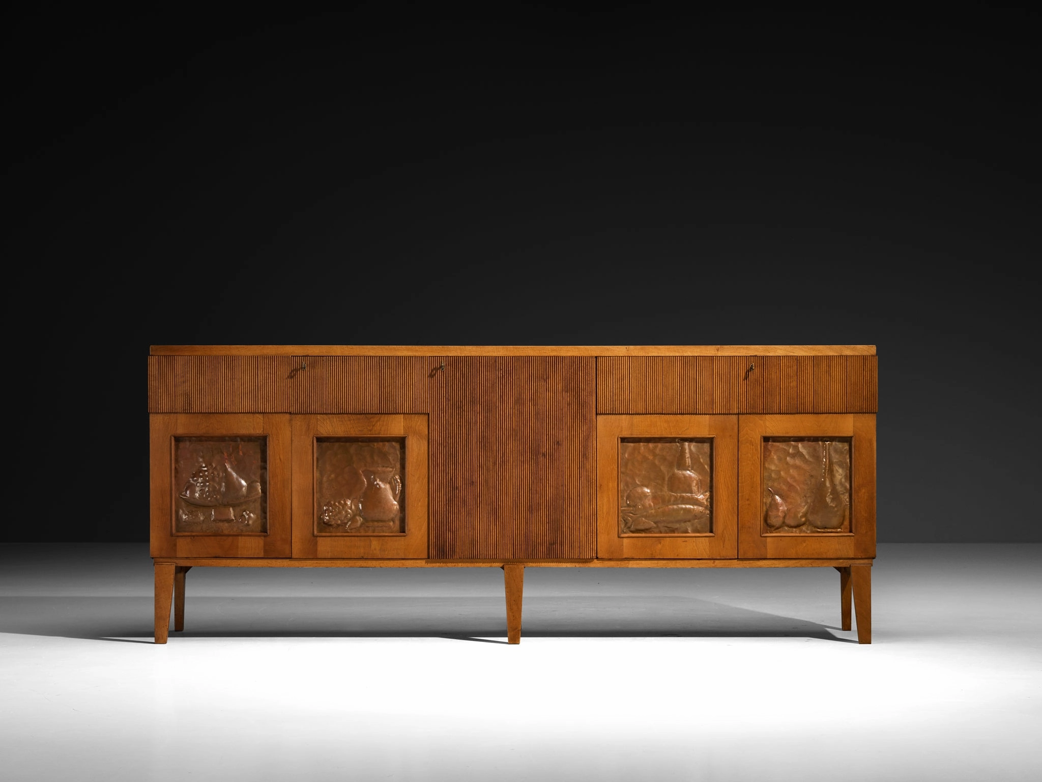 1940s Italian Sideboard in Walnut with Grissinato Carvings and Copper Reliefs
