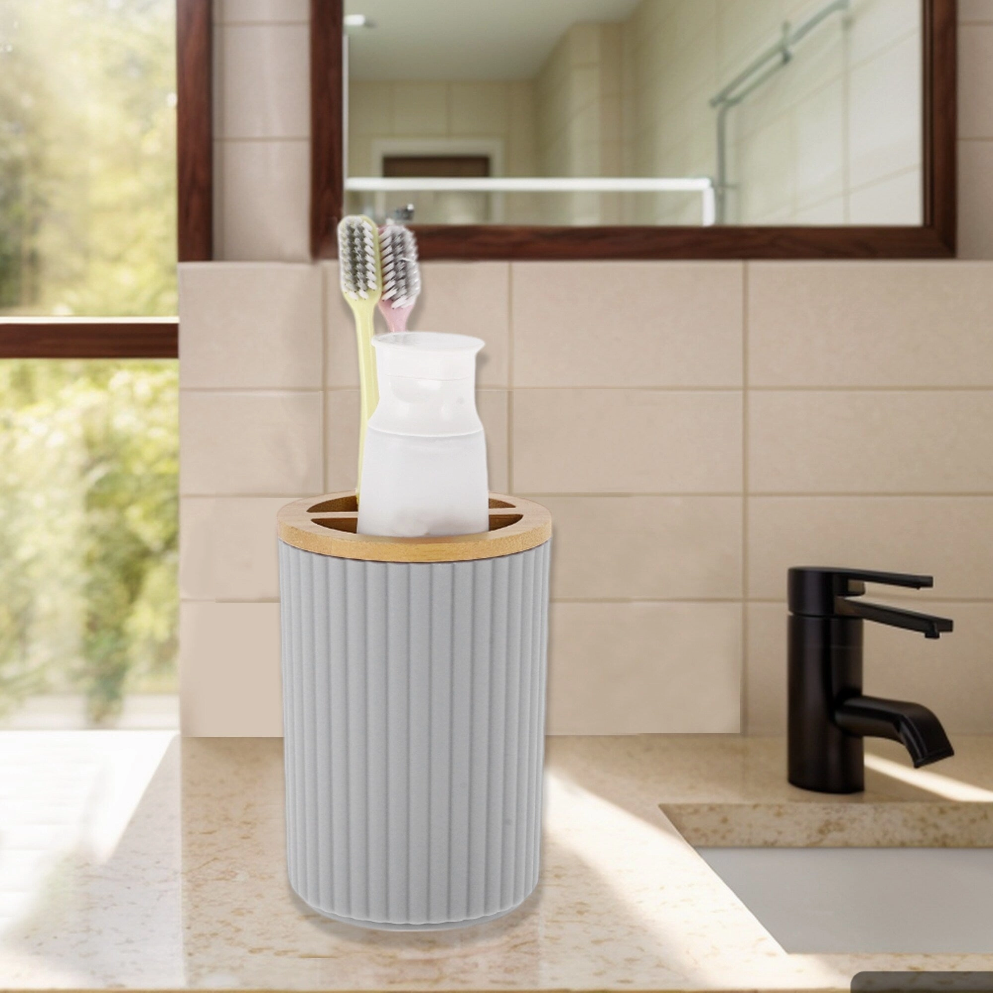 1 Pcs Women Convenient Toothbrush Holder for Bathroom
