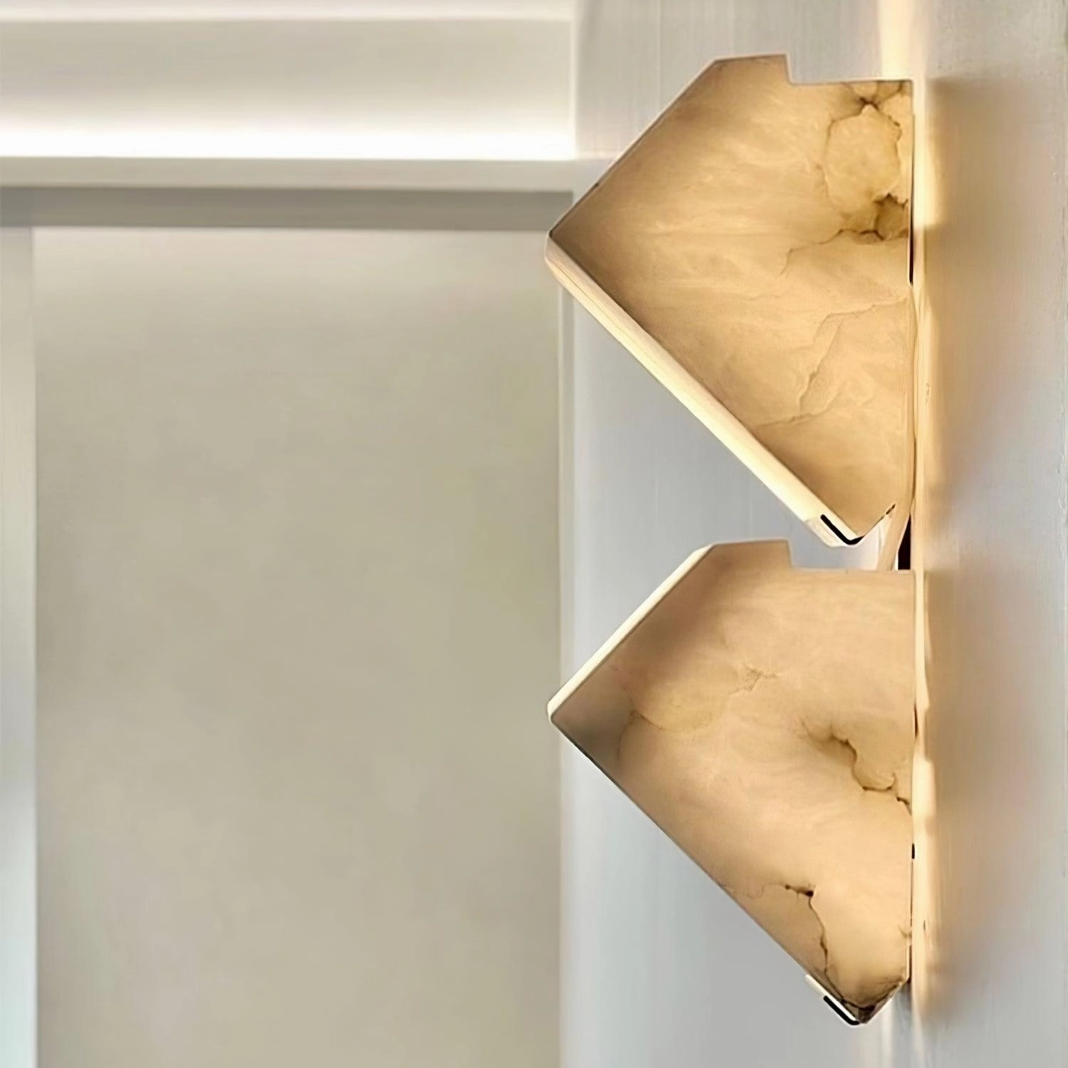 Alabaster Staircase Wall Lamp