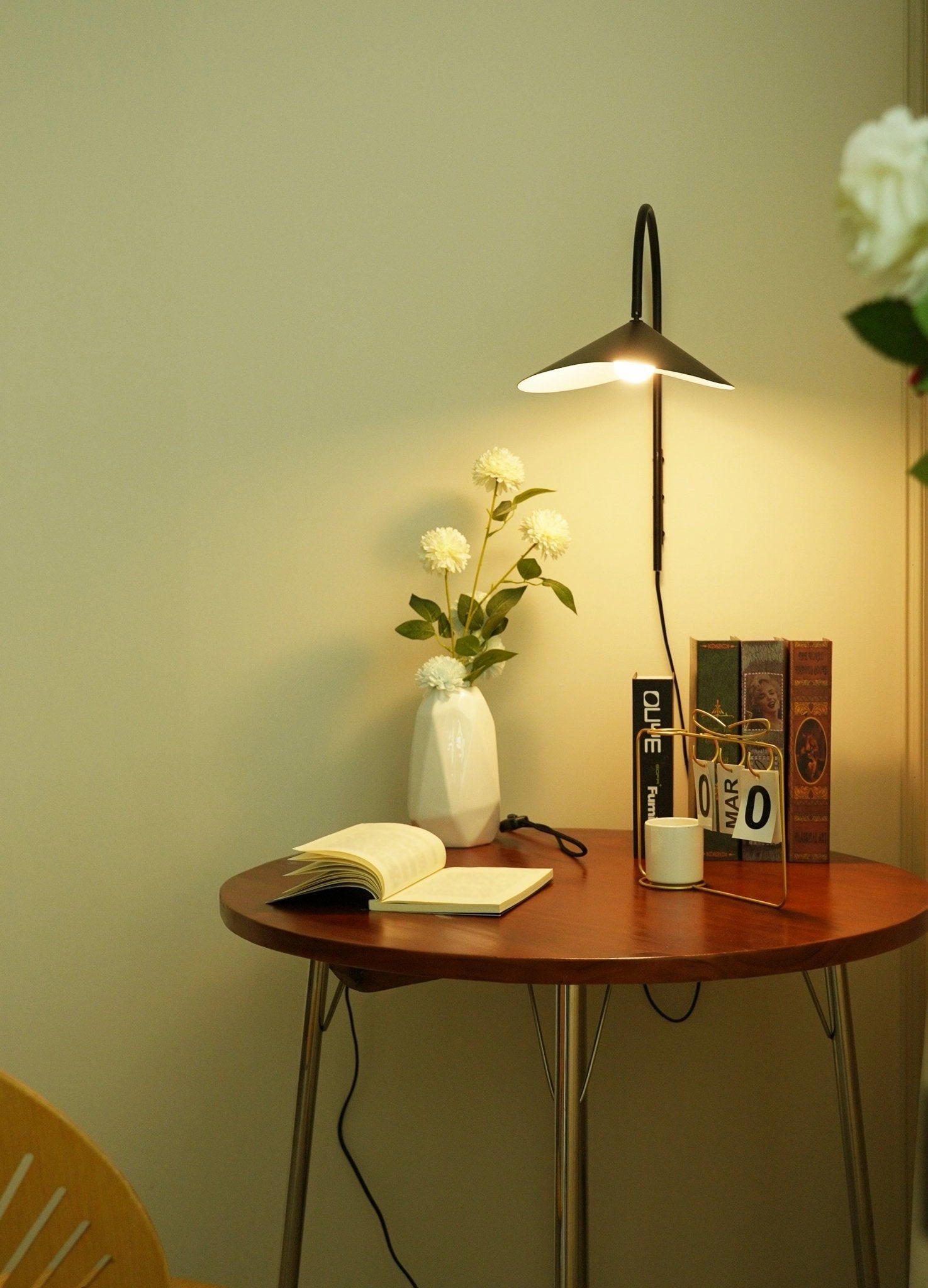 Alocasia Swivel Wall Light