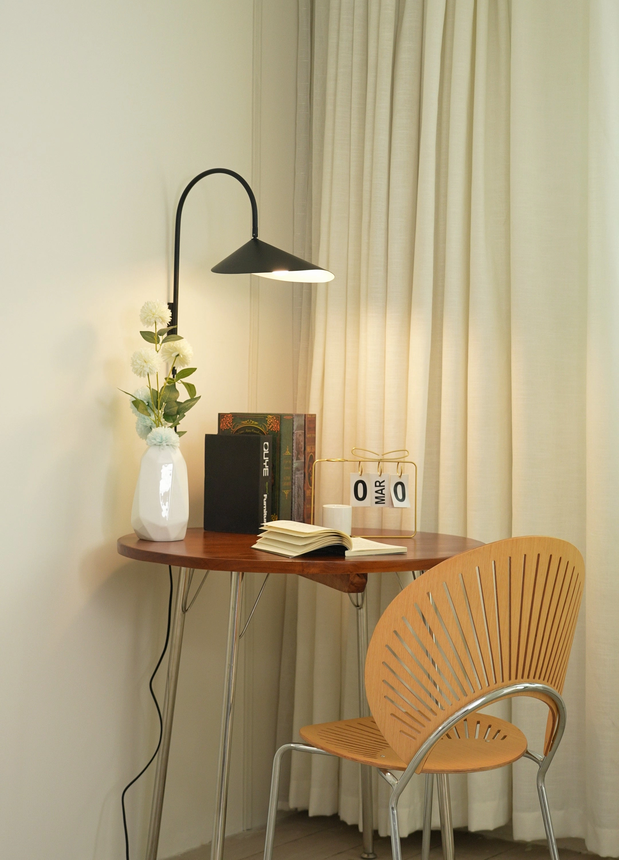 Alocasia Swivel Wall Light