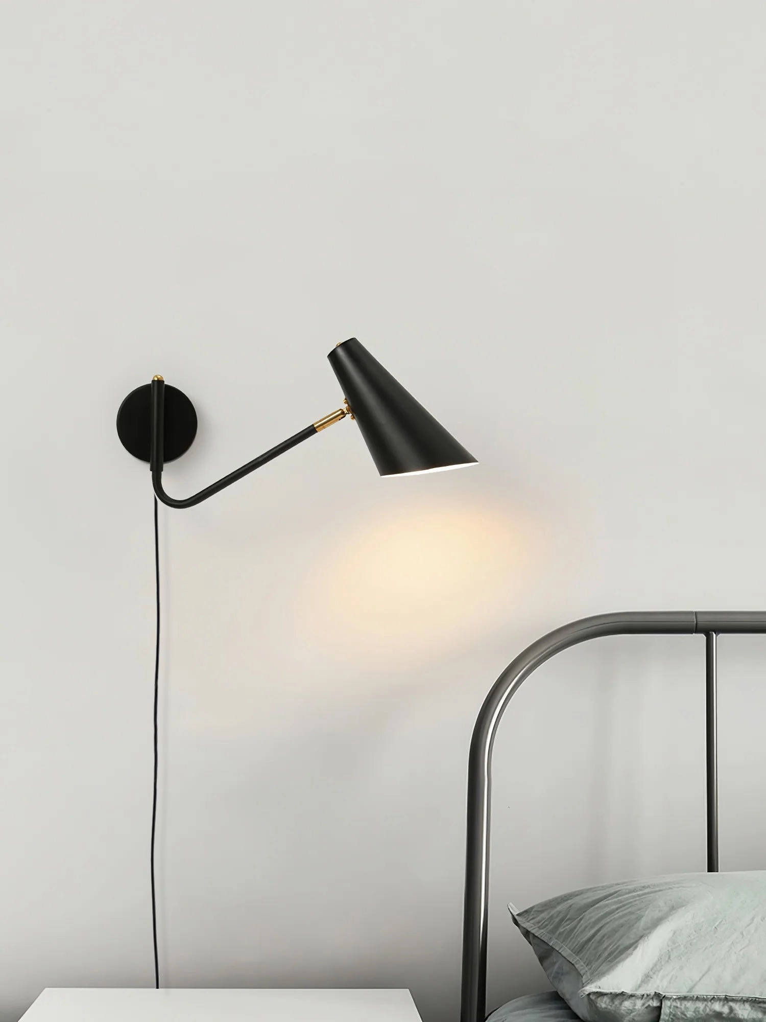 Apex Plug-in Wall Sconce