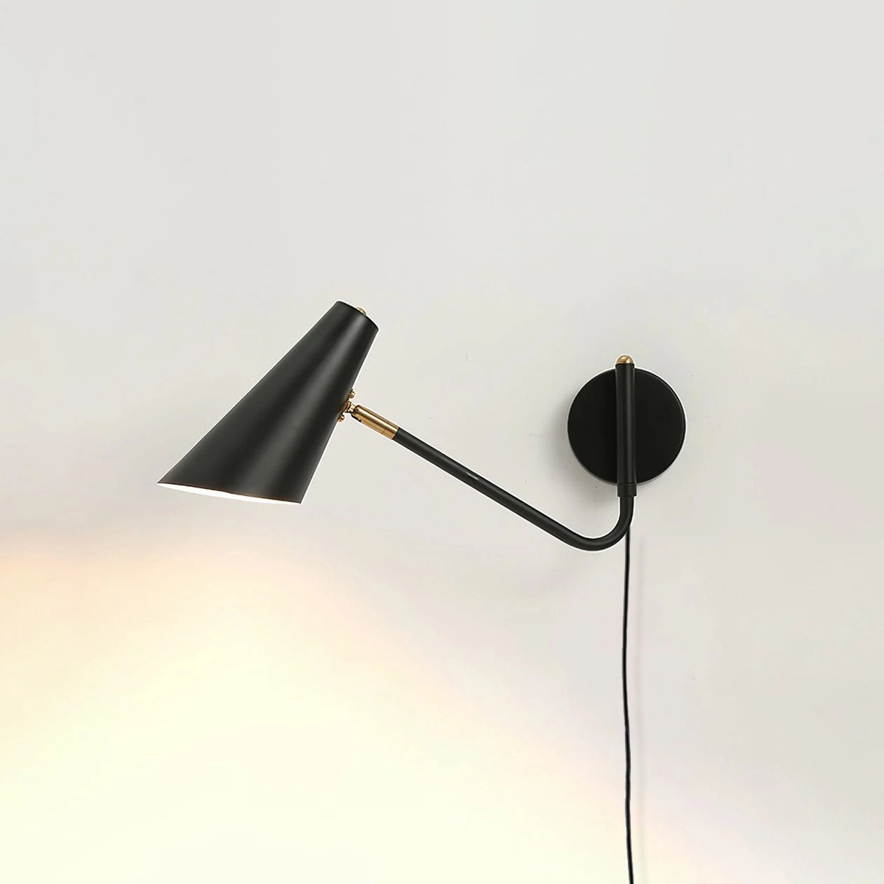 Apex Plug-in Wall Sconce