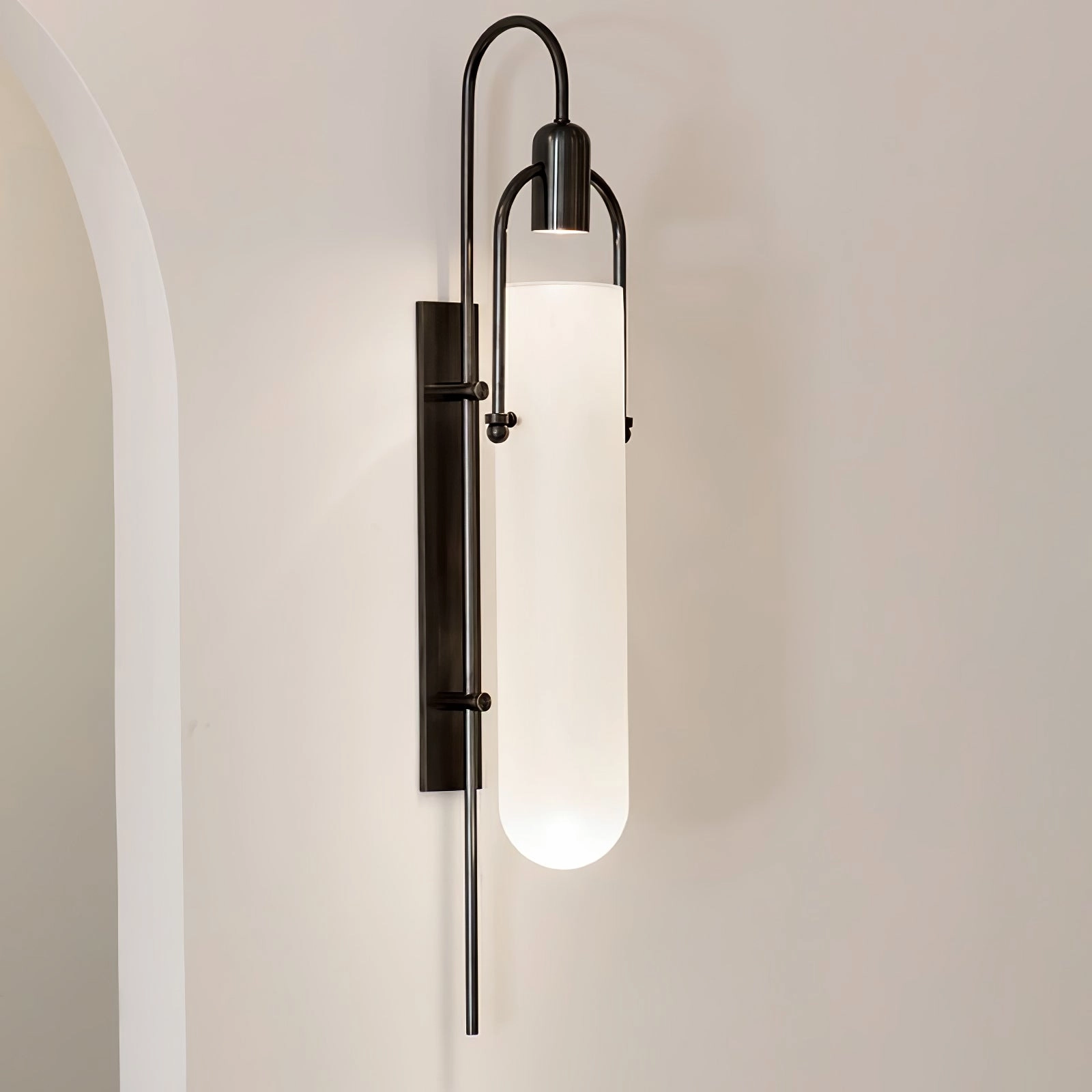 Arc Wall Lamp