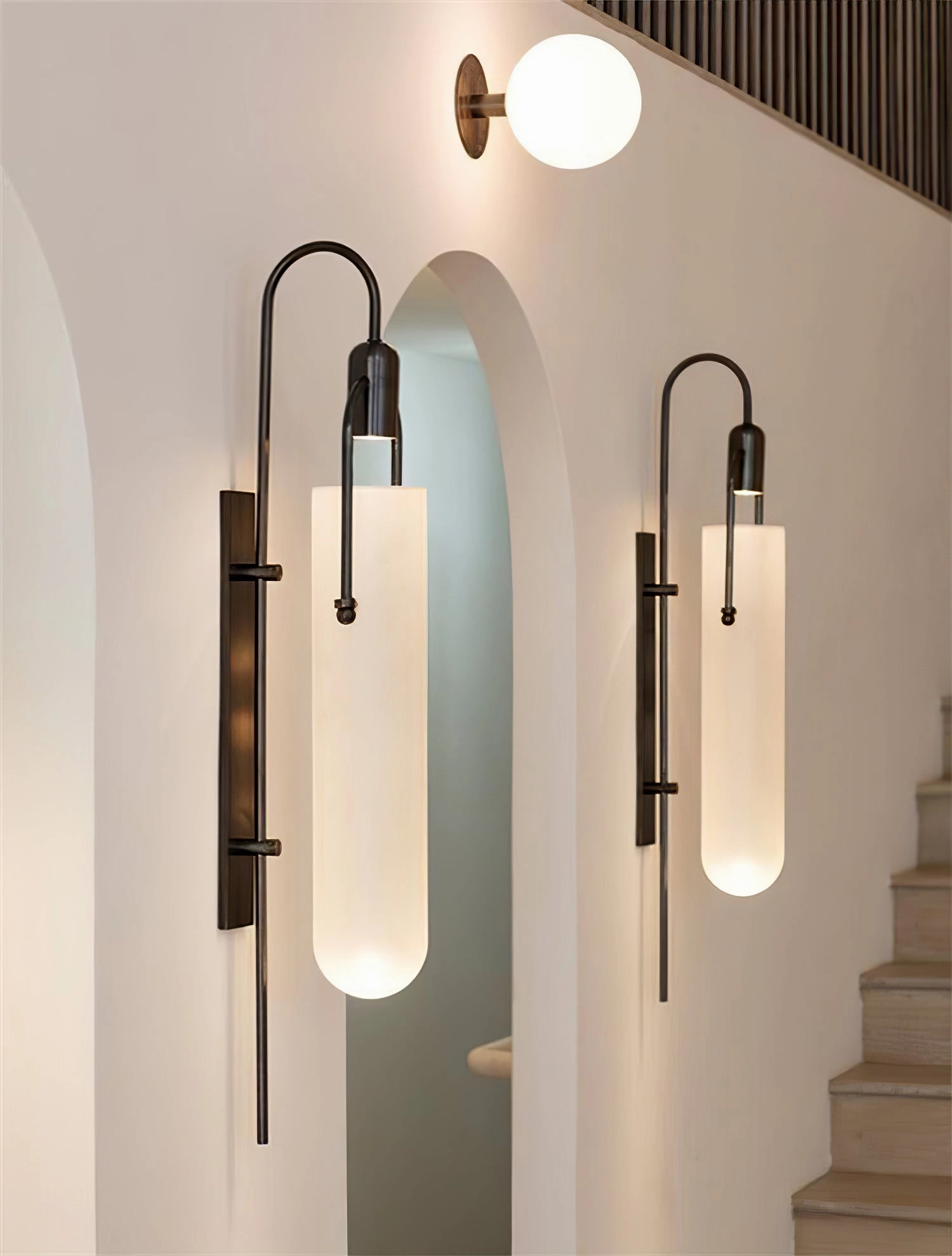 Arc Wall Lamp