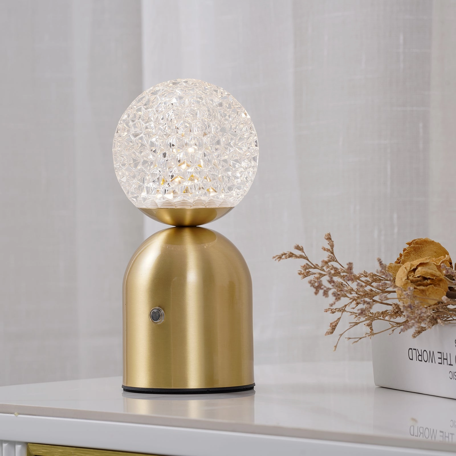 Atlas Built-in Battery Table Lamp