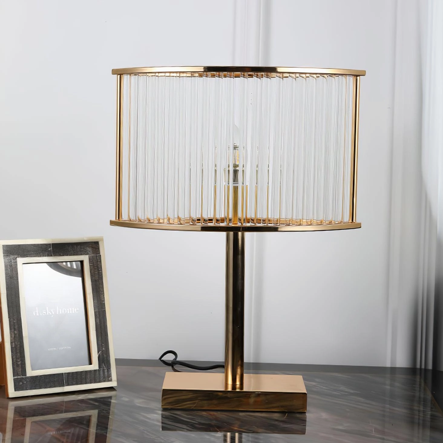 Avano Table Lamp