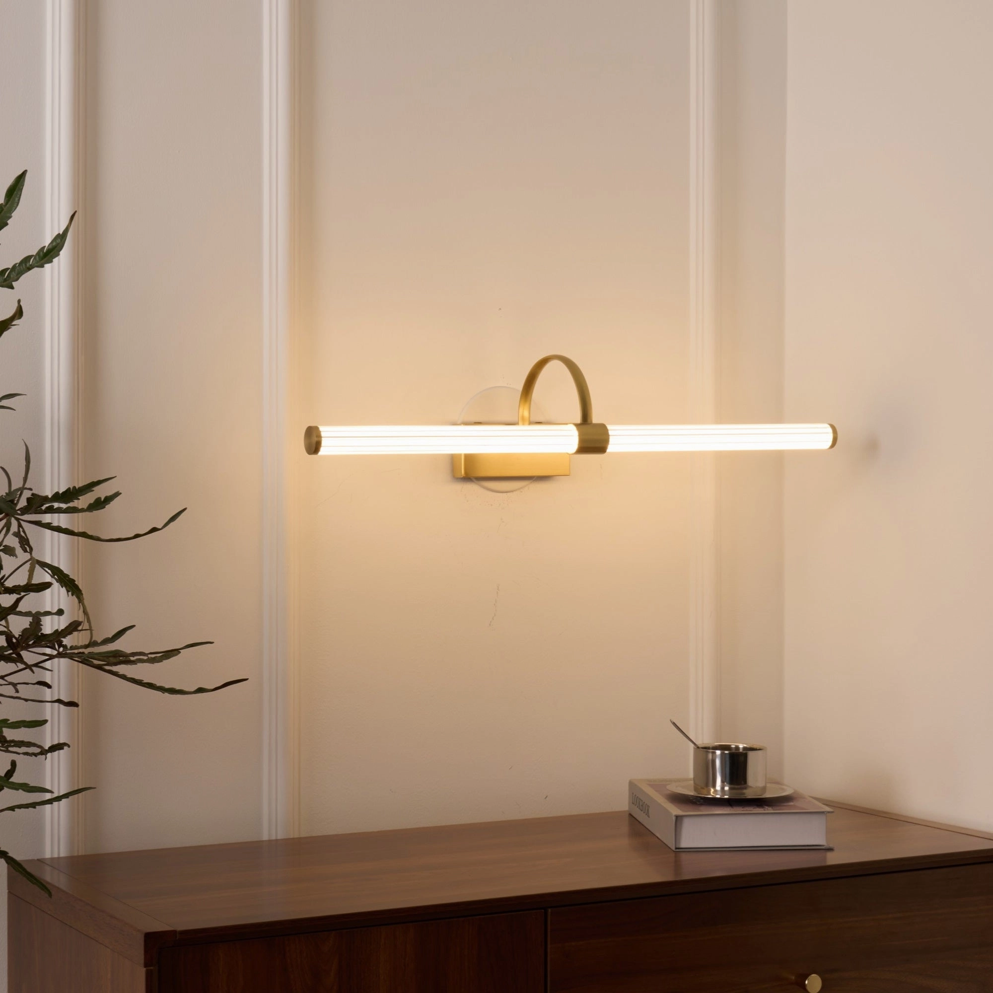 Avery Wall Light