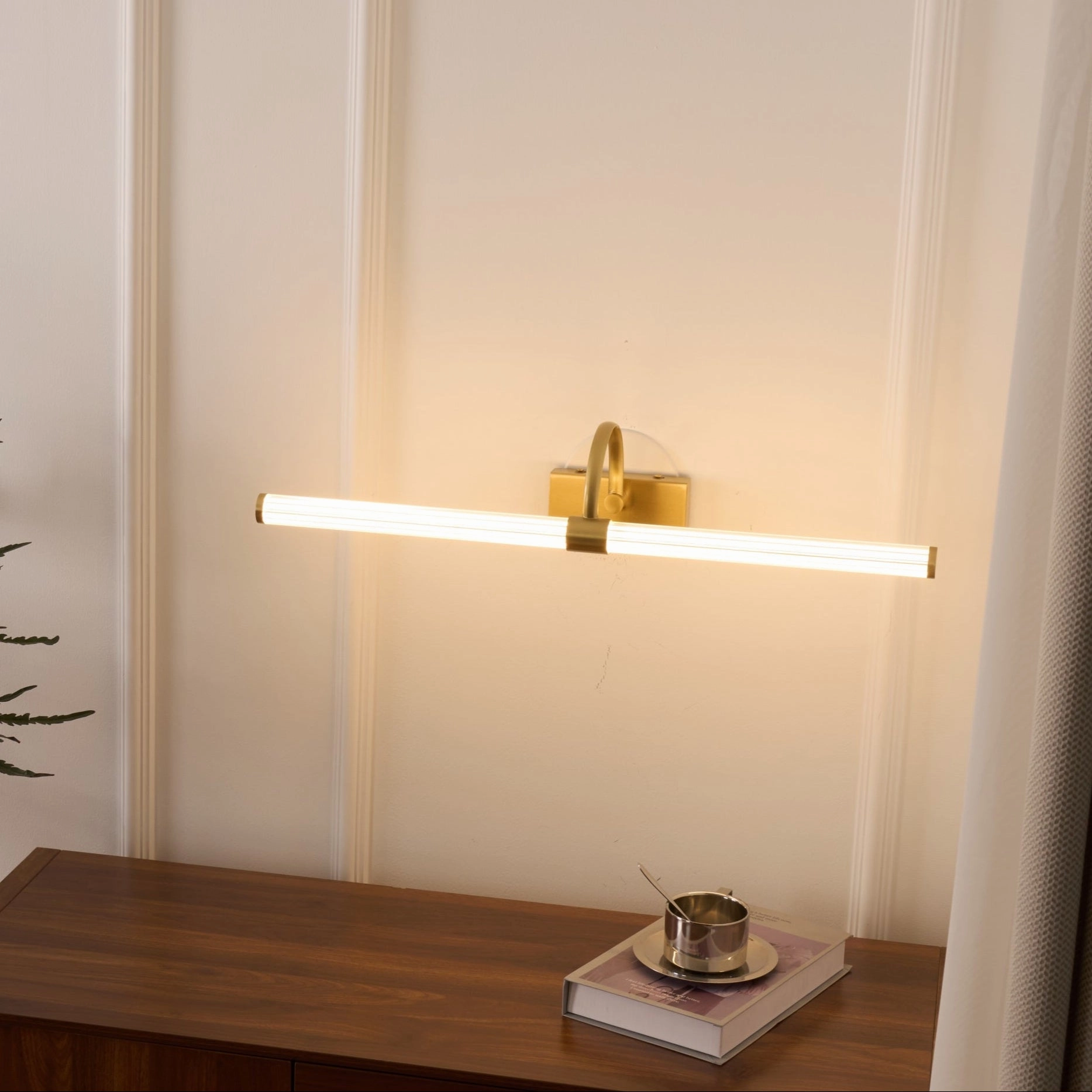 Avery Wall Light