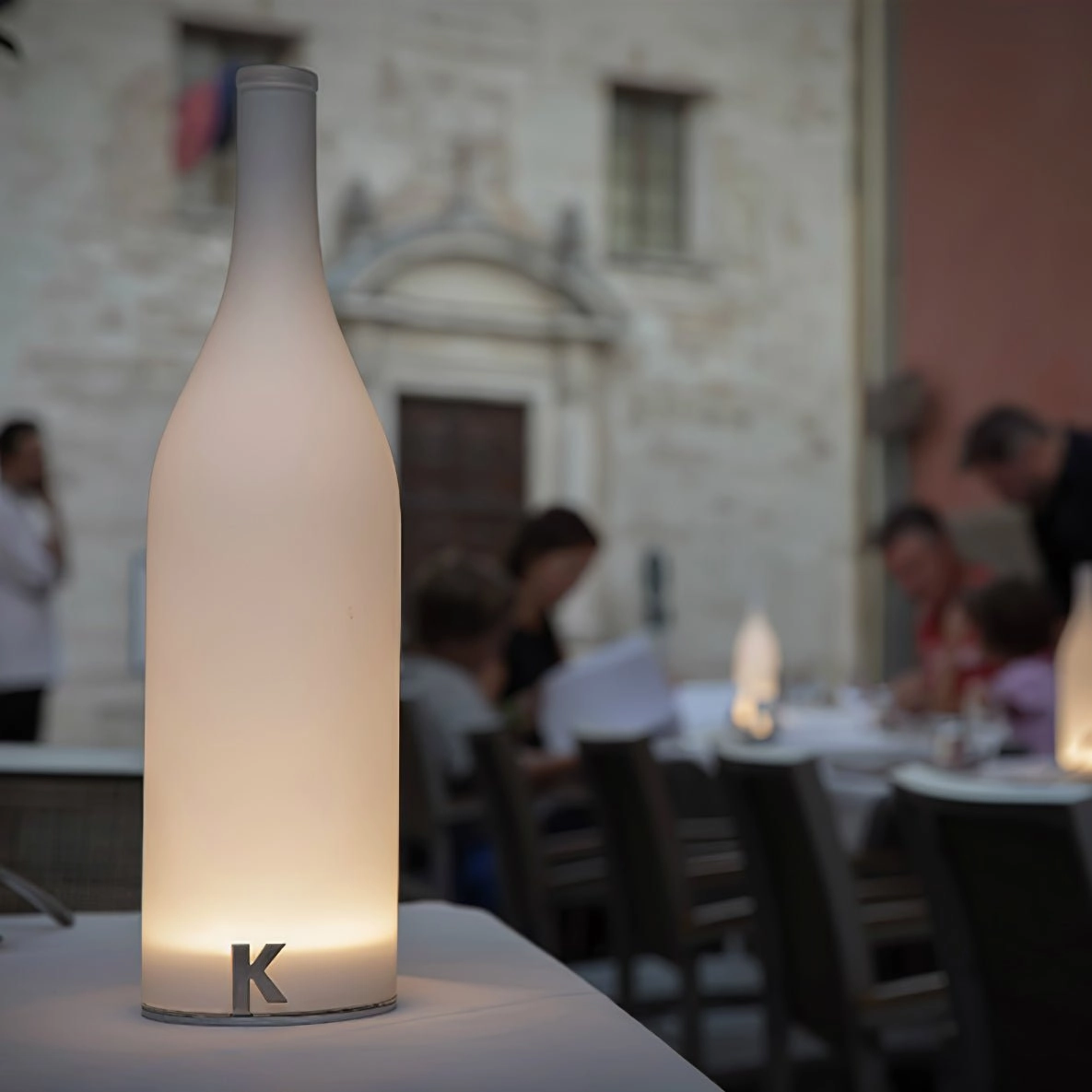 Bacco Built-in Battery Table Lamp