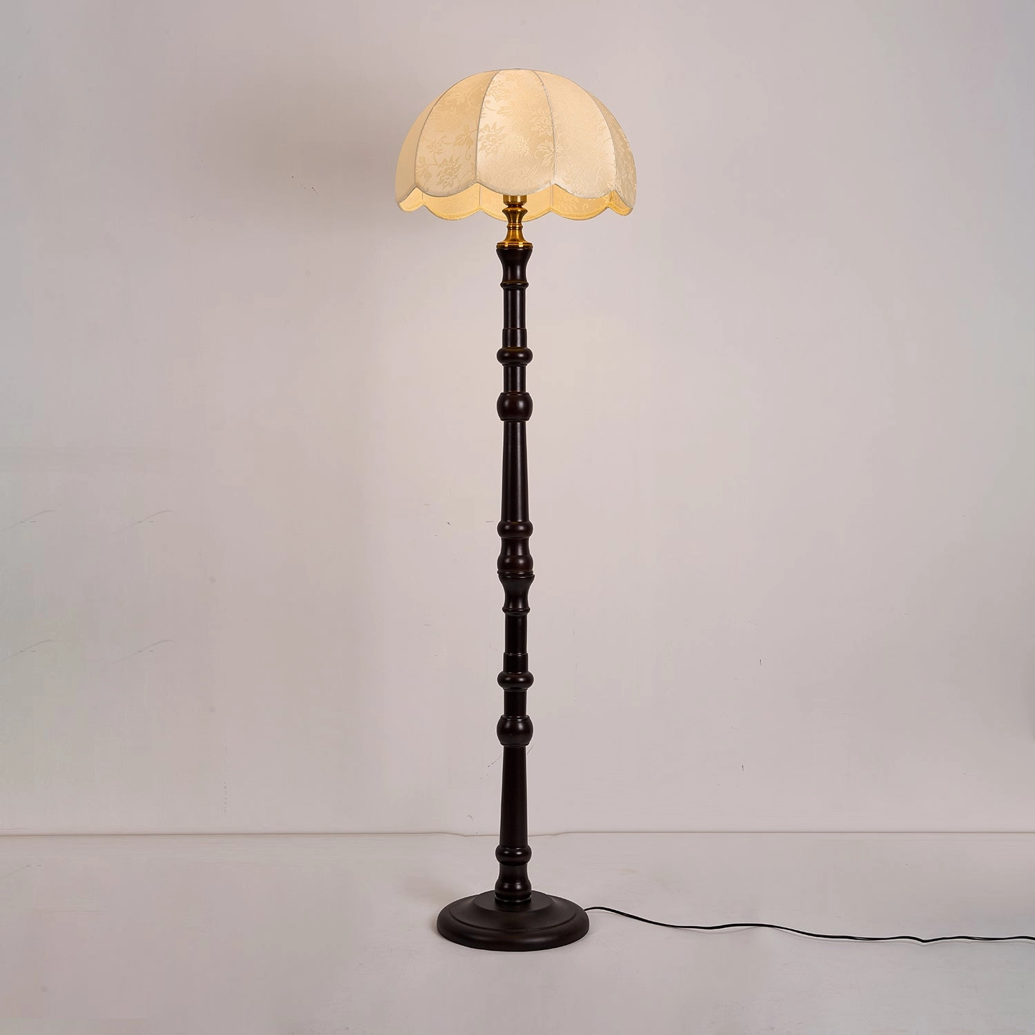 Belgravia Floor Light