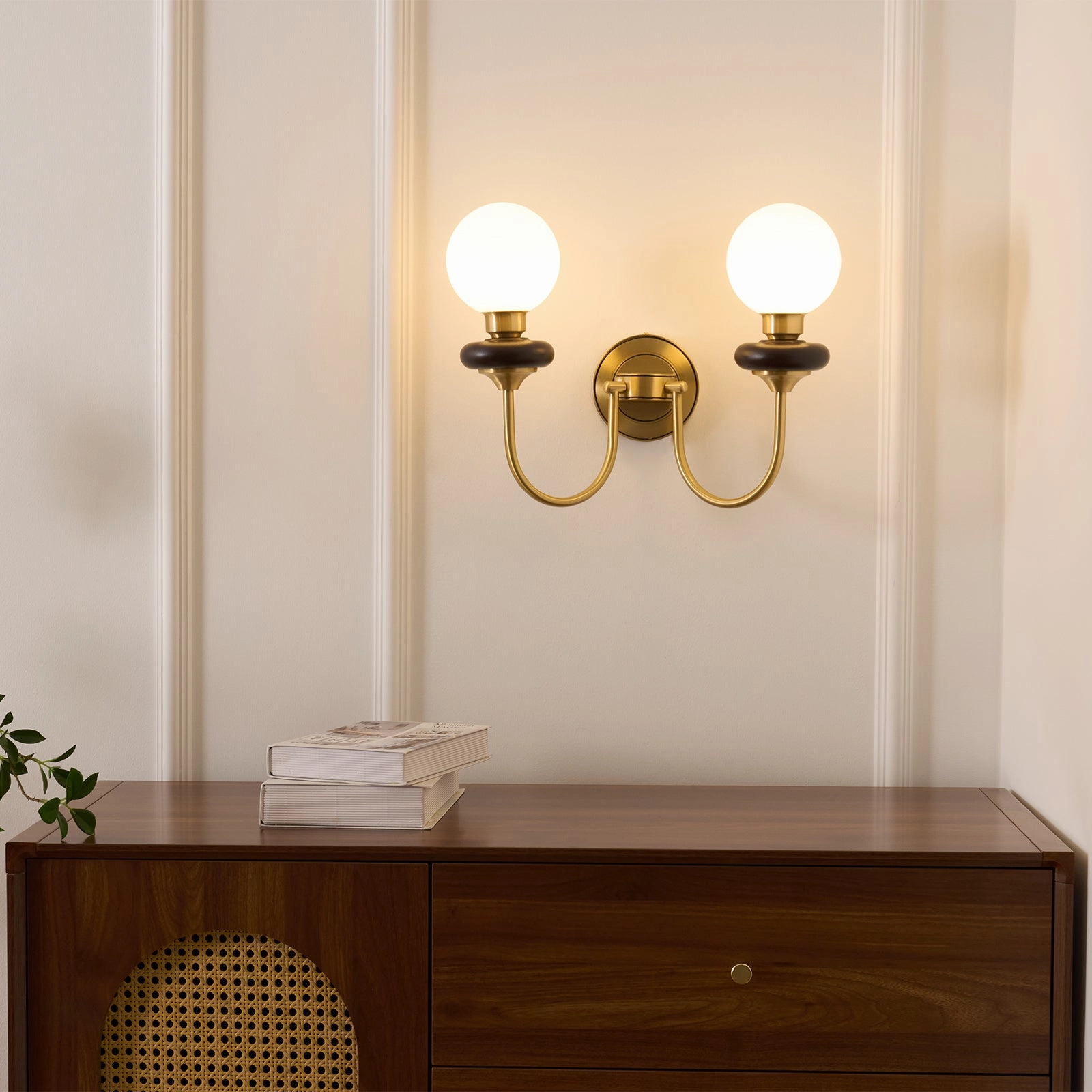 Bellevue Wall Lamp