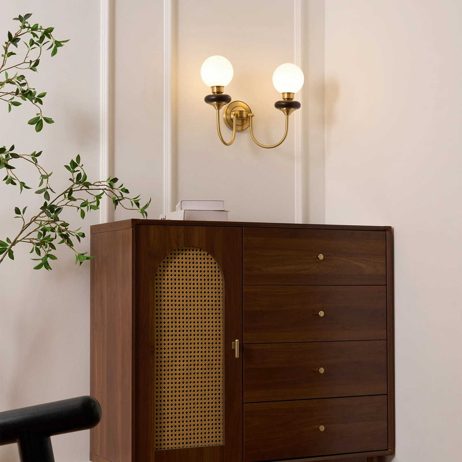 Bellevue Wall Lamp