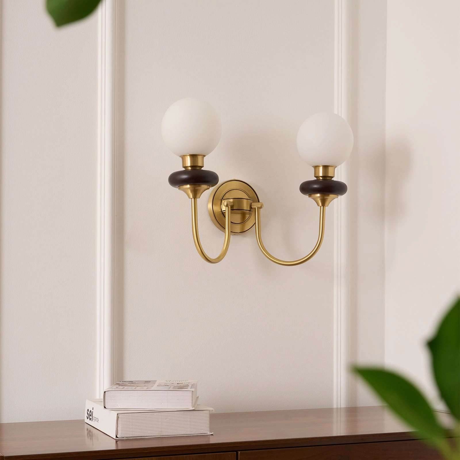 Bellevue Wall Lamp