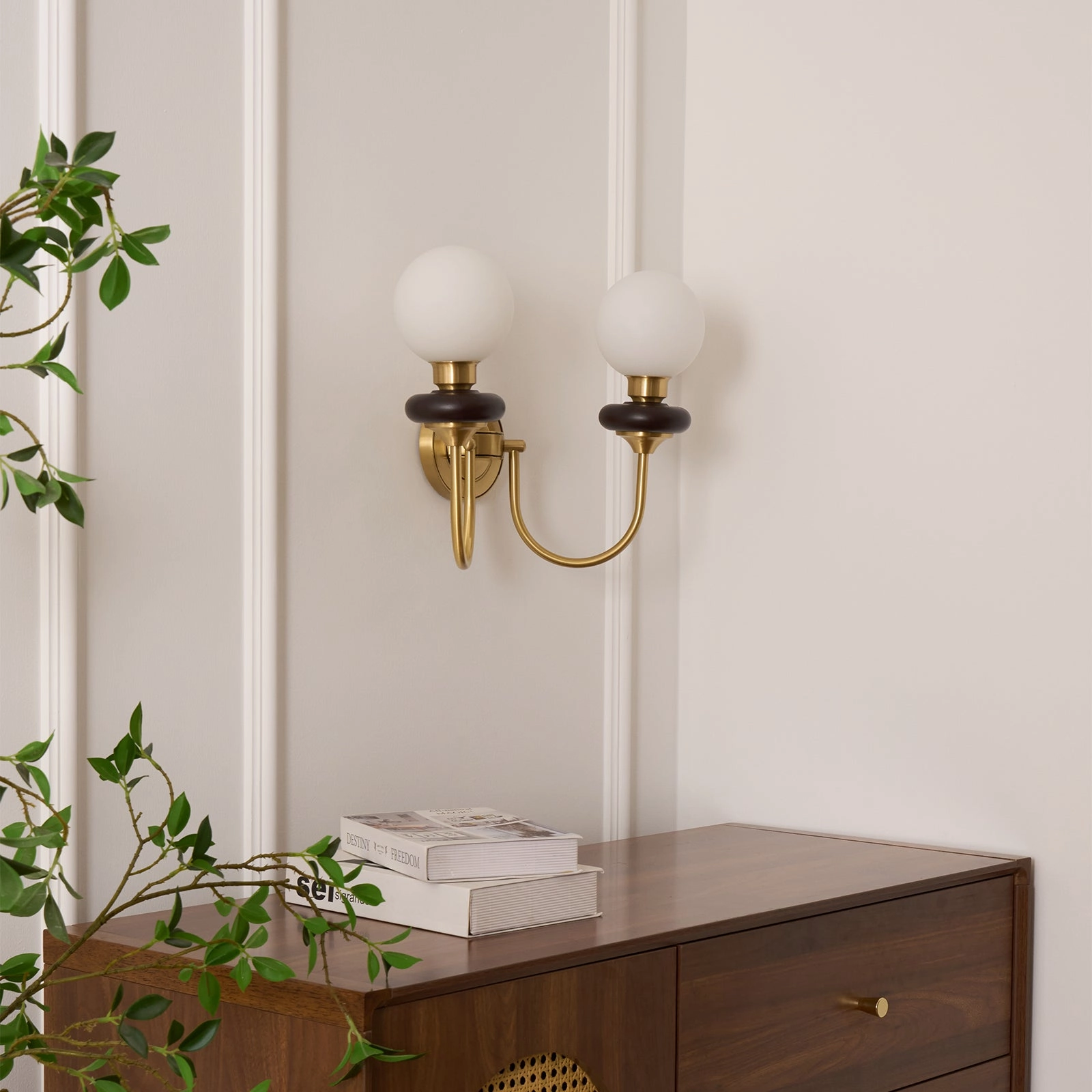 Bellevue Wall Lamp