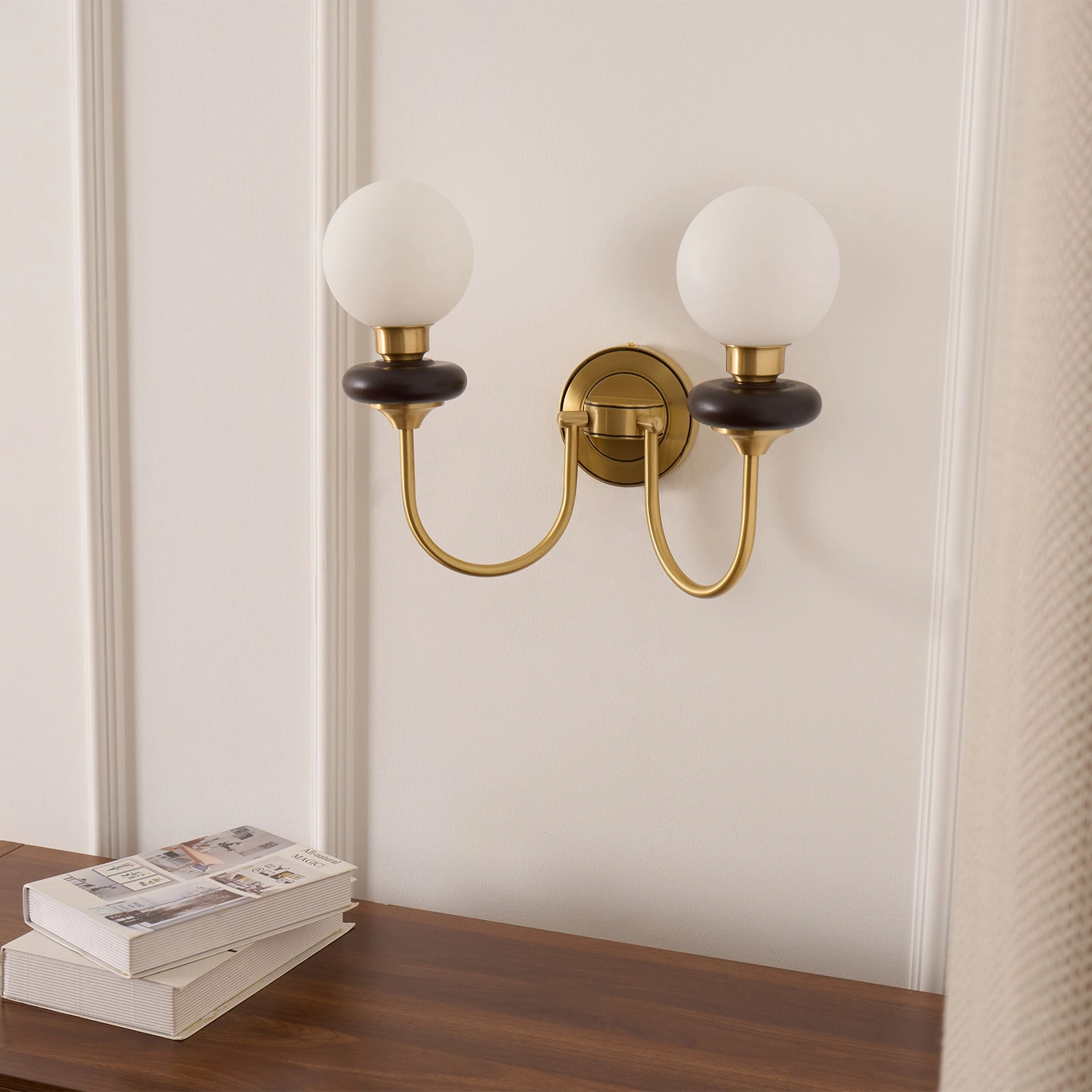 Bellevue Wall Lamp