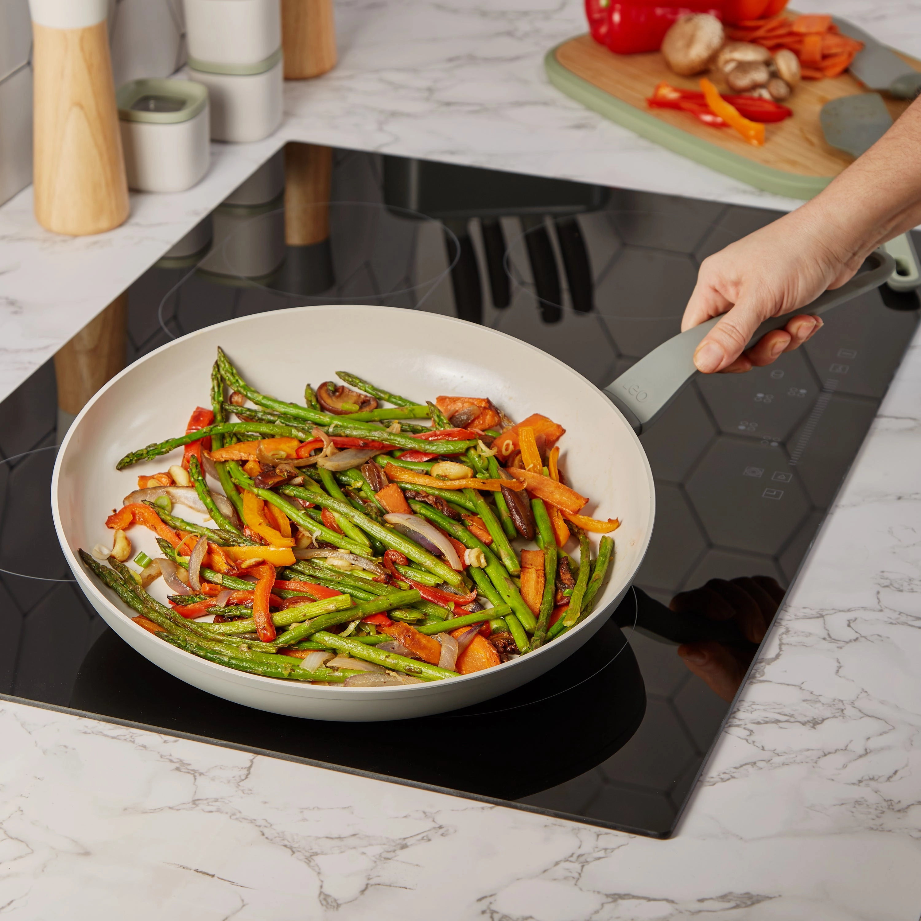 BergHOFF Balance Nonstick Ceramic Frying Pan 12.5", Recycled Aluminum, Moonmist