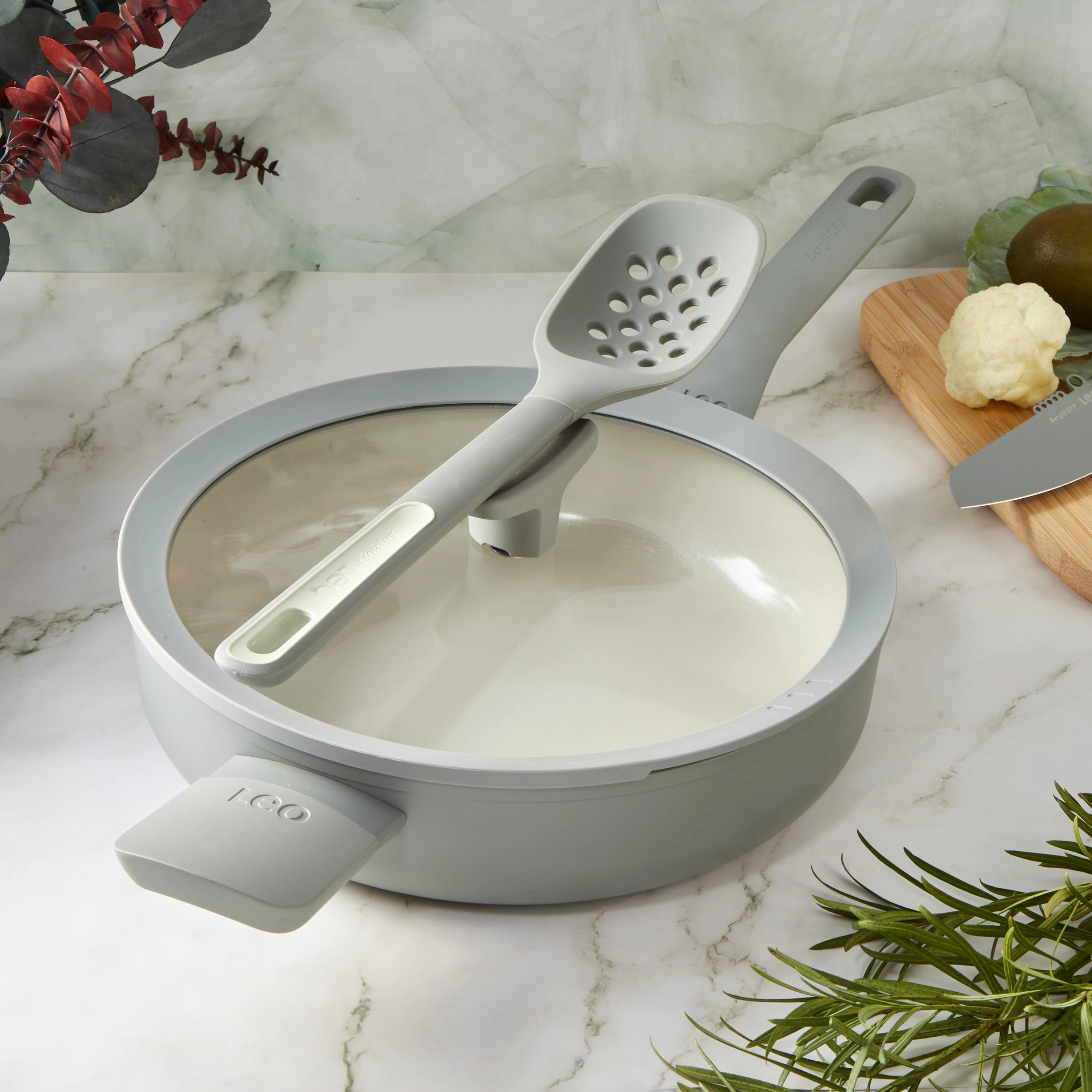 BergHOFF Balance Nonstick Ceramic Saut Pan (Long Handle) 10.25", 3.1qt. With Glass Lid, Recycled Aluminum, Moonmist