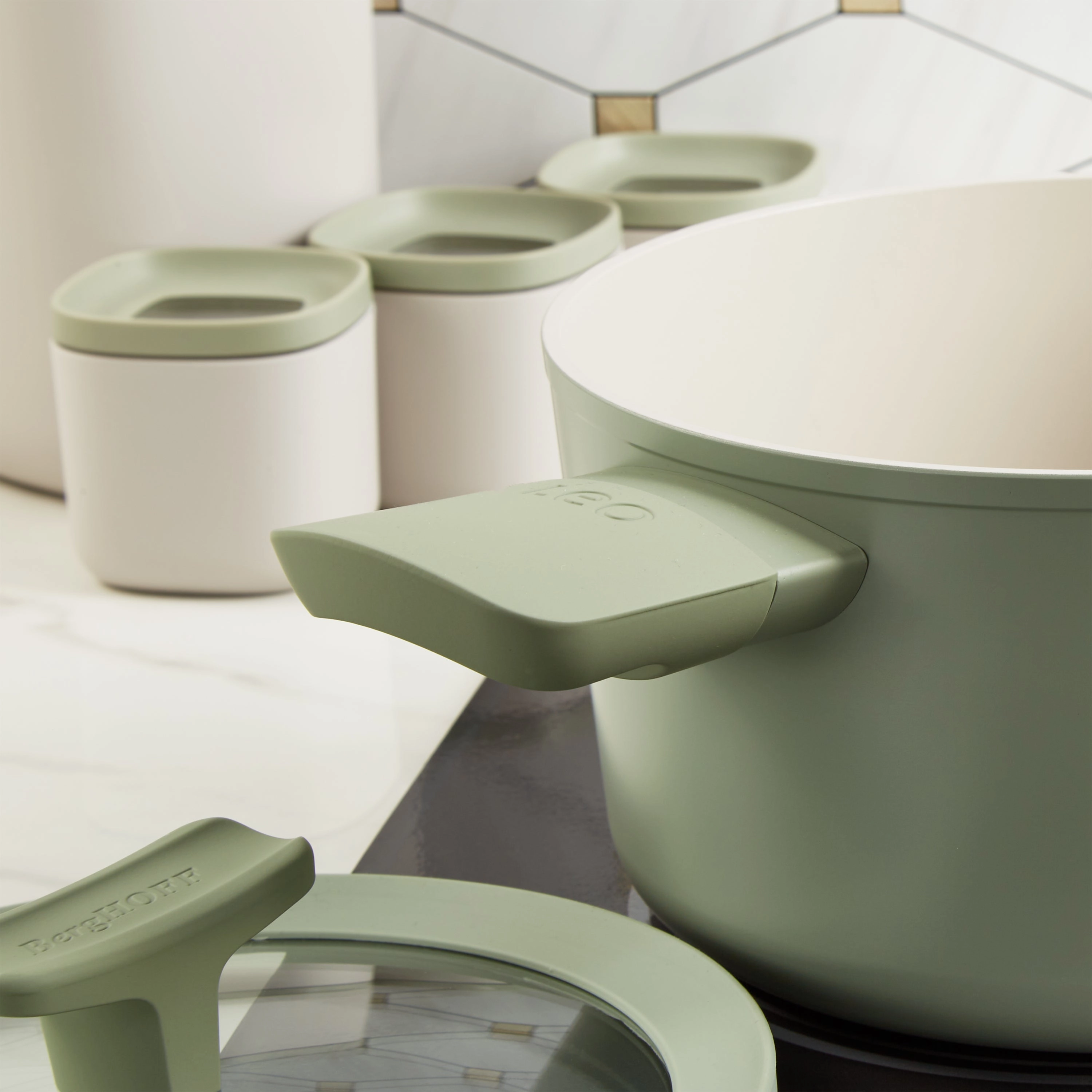 BergHOFF Balance Nonstick Ceramic Stockpot 8", 3.3qt. With Glass Lid, Recycled Aluminum, Sage