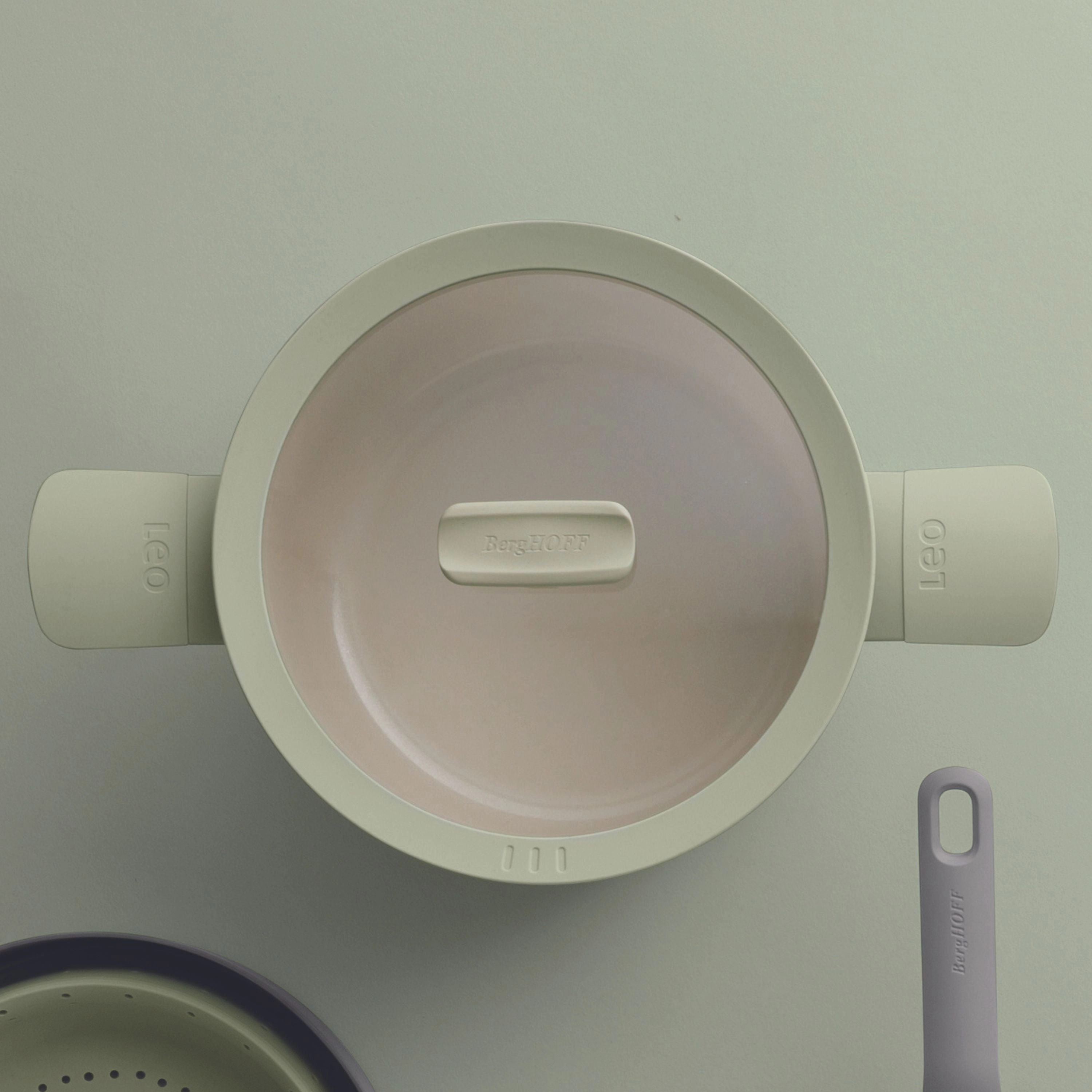 BergHOFF Balance Nonstick Ceramic Stockpot 8", 3.3qt. With Glass Lid, Recycled Aluminum, Sage