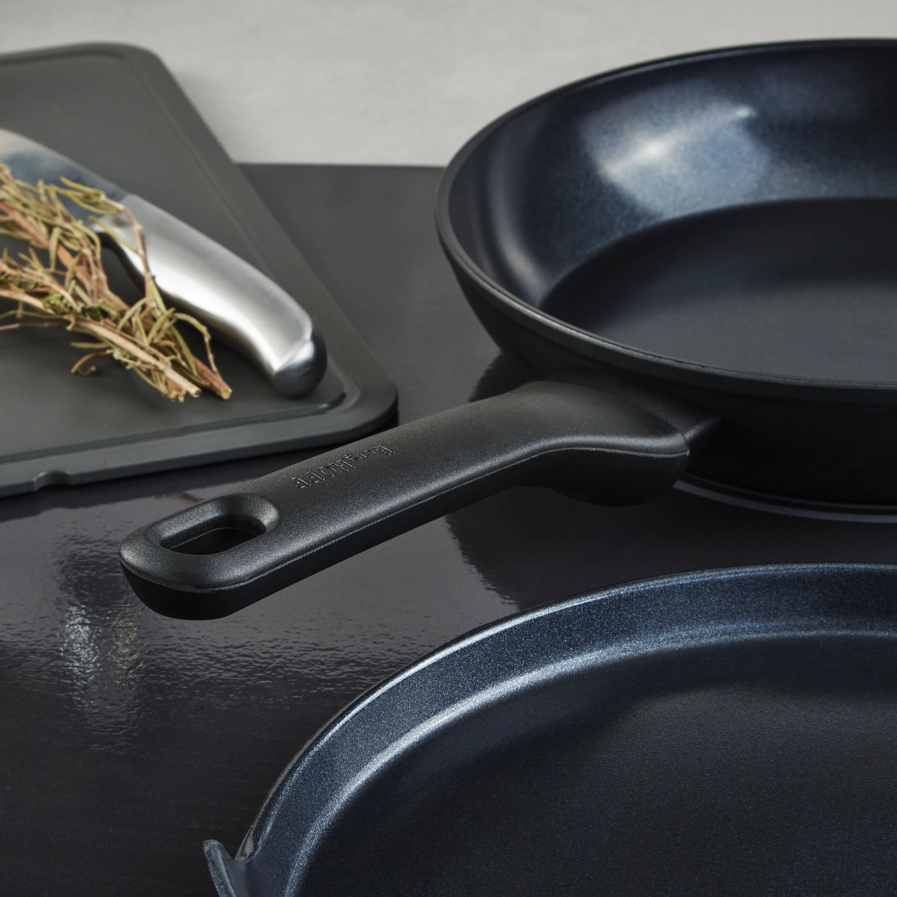 BergHOFF DiNA Helix 5pc Nonstick Specialty Pan Set with Turner, Recycled Aluminum