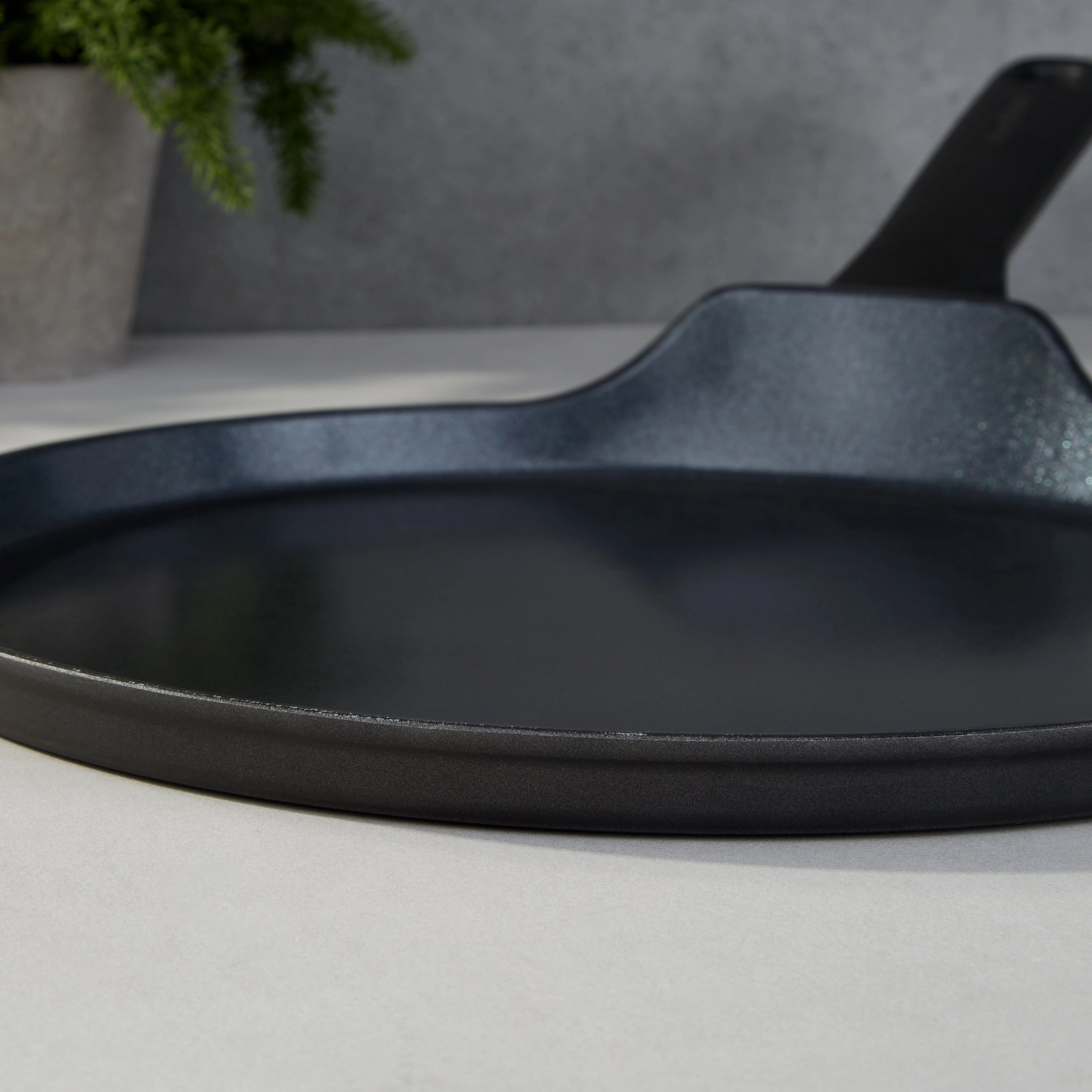 BergHOFF DiNA Helix Nonstick Ceramic Pancake Pan 11", Recycled Aluminum