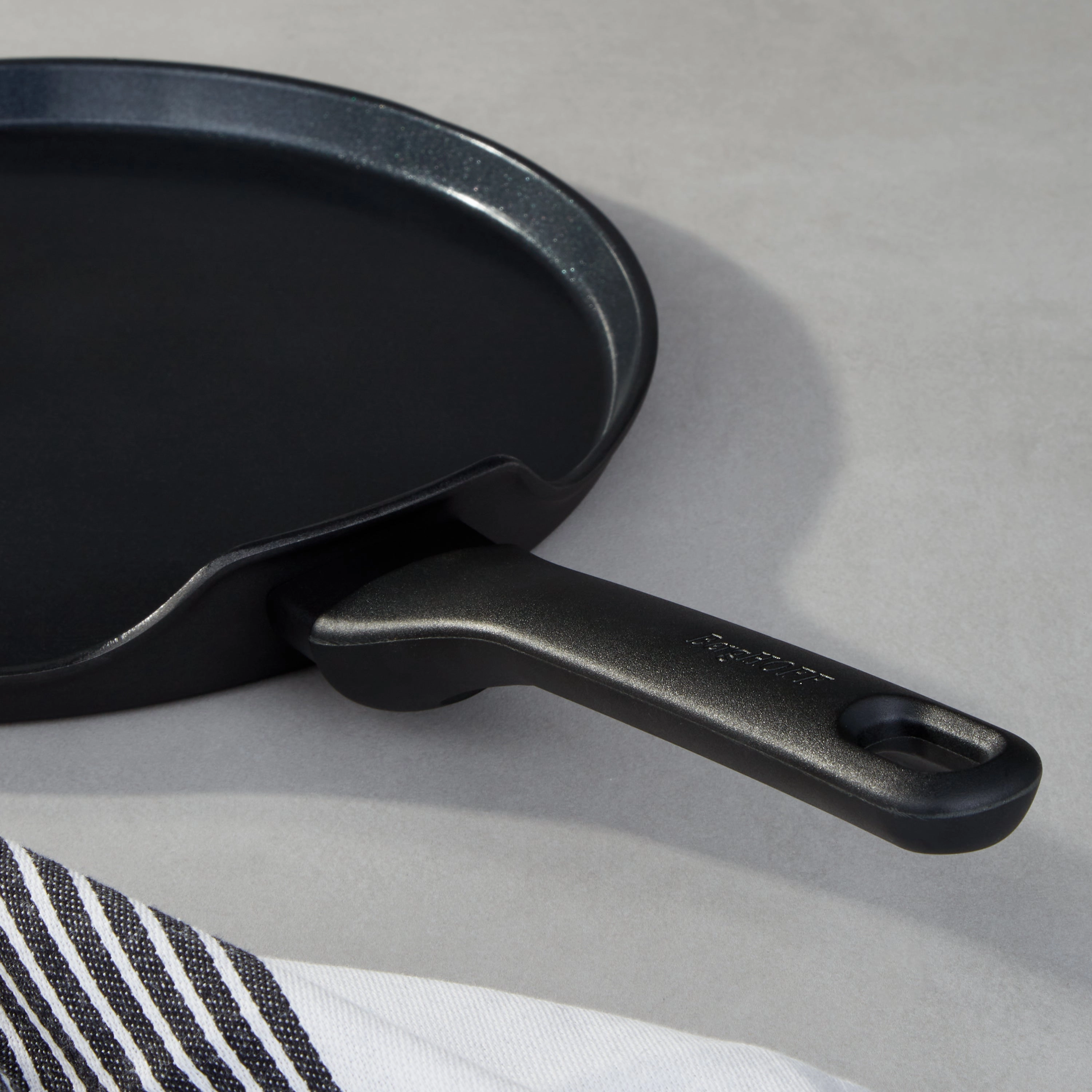 BergHOFF DiNA Helix Nonstick Ceramic Pancake Pan 11", Recycled Aluminum