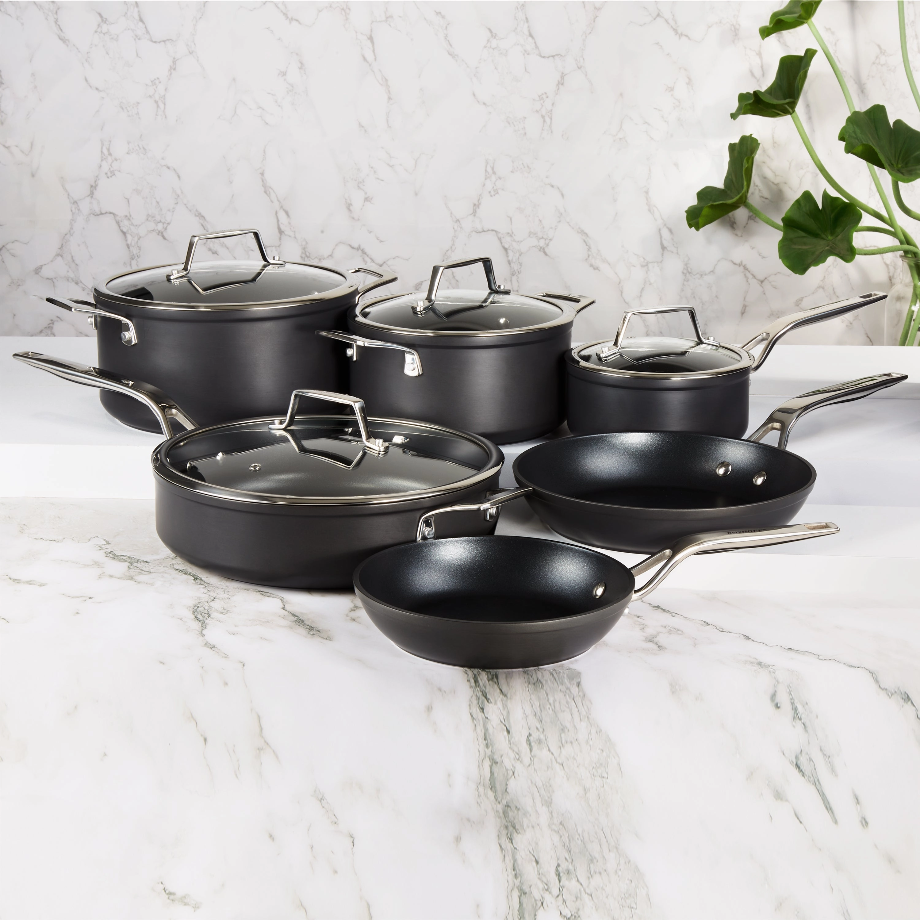 BergHOFF Essentials Nonstick Hard Anodized Fry Pan 10", Black