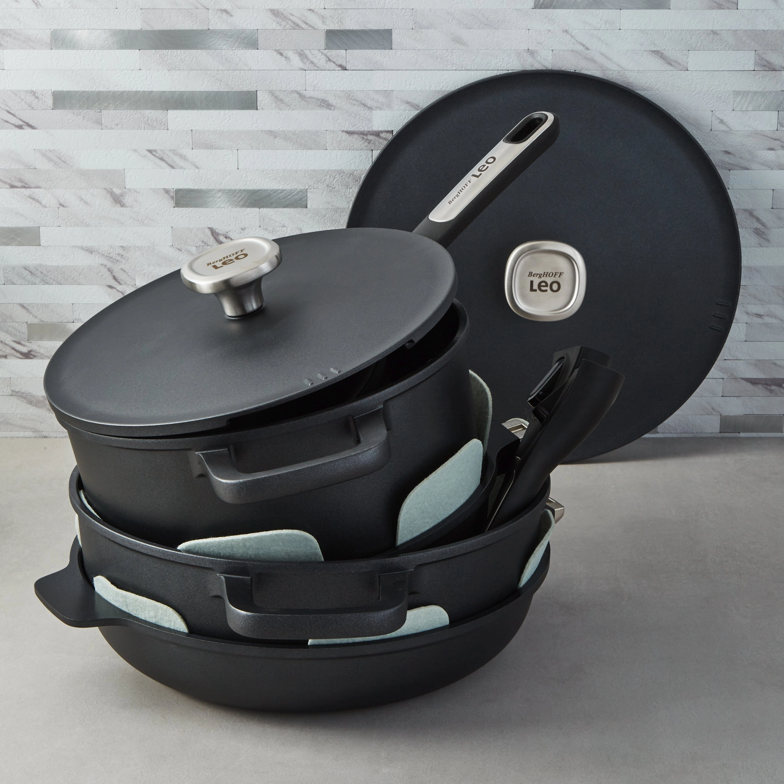 BergHOFF Leo Phantom Nonstick Ceramic 10" Stockpot 5.8qt., Recycled