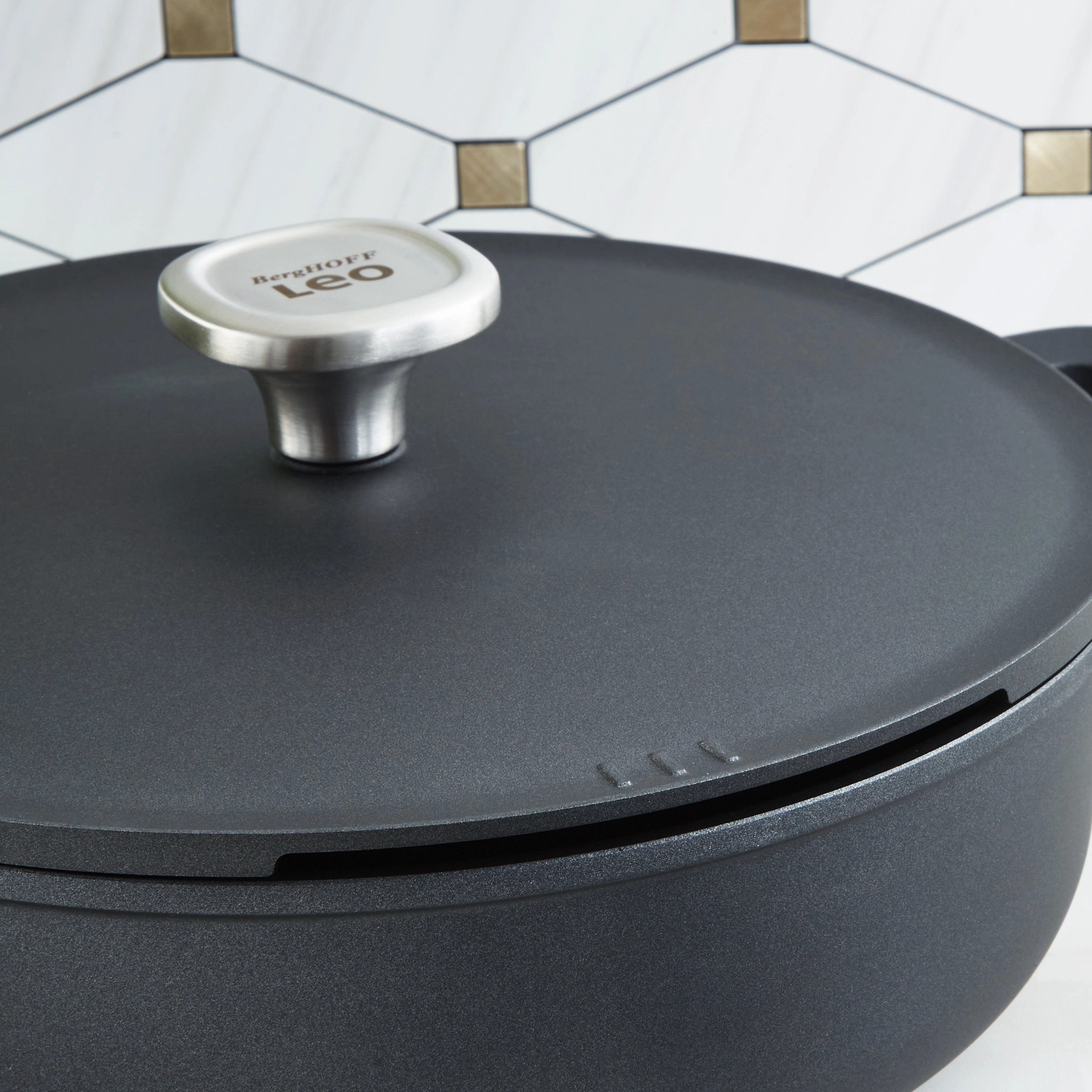 BergHOFF Leo Phantom Nonstick Ceramic 11" Saute Pan 5qt., Recycled