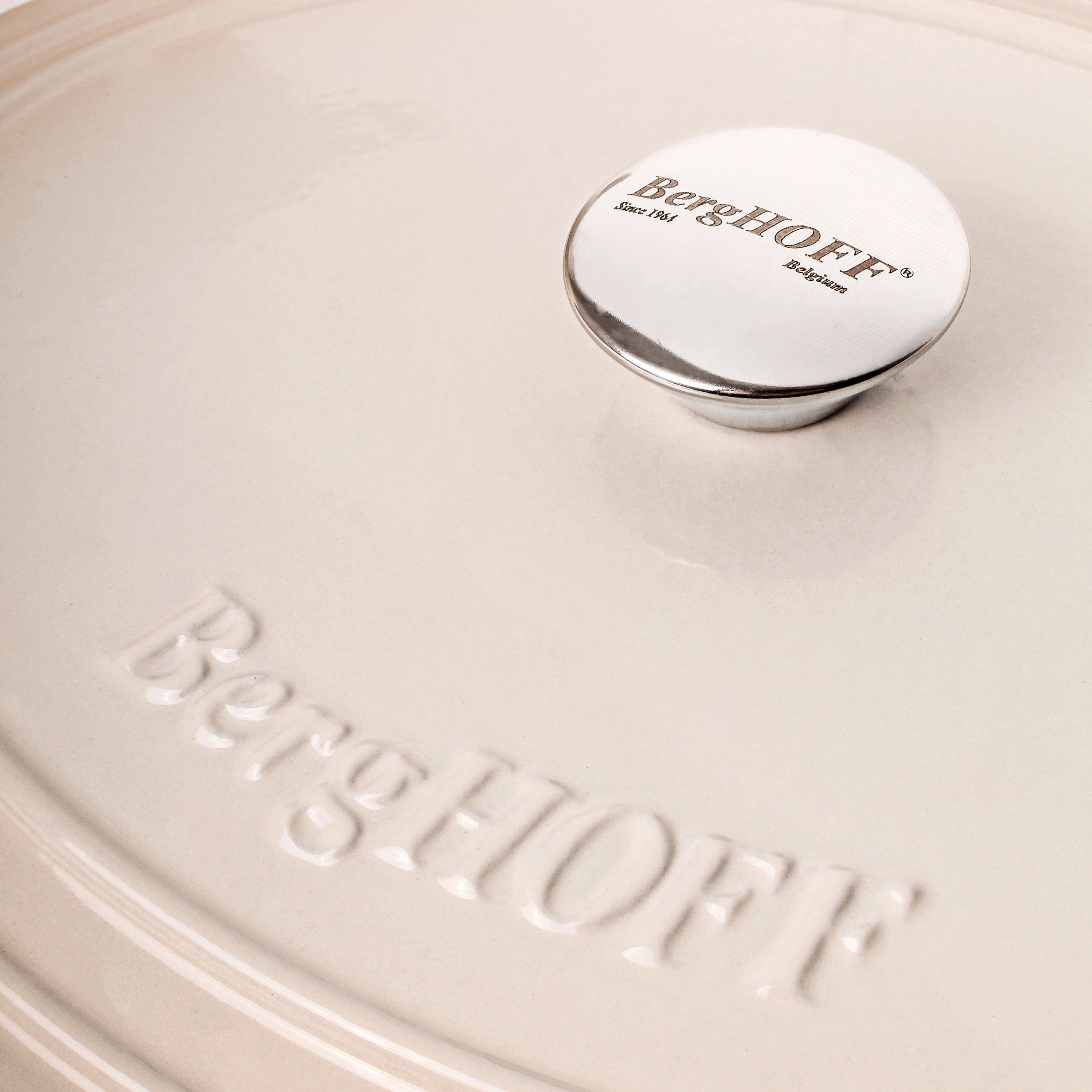 BergHOFF Neo 4Pc Cast Iron Cookware Set, 5qt. & 8qt. Oval Dutch Ovens, Matching Lids, Meringue