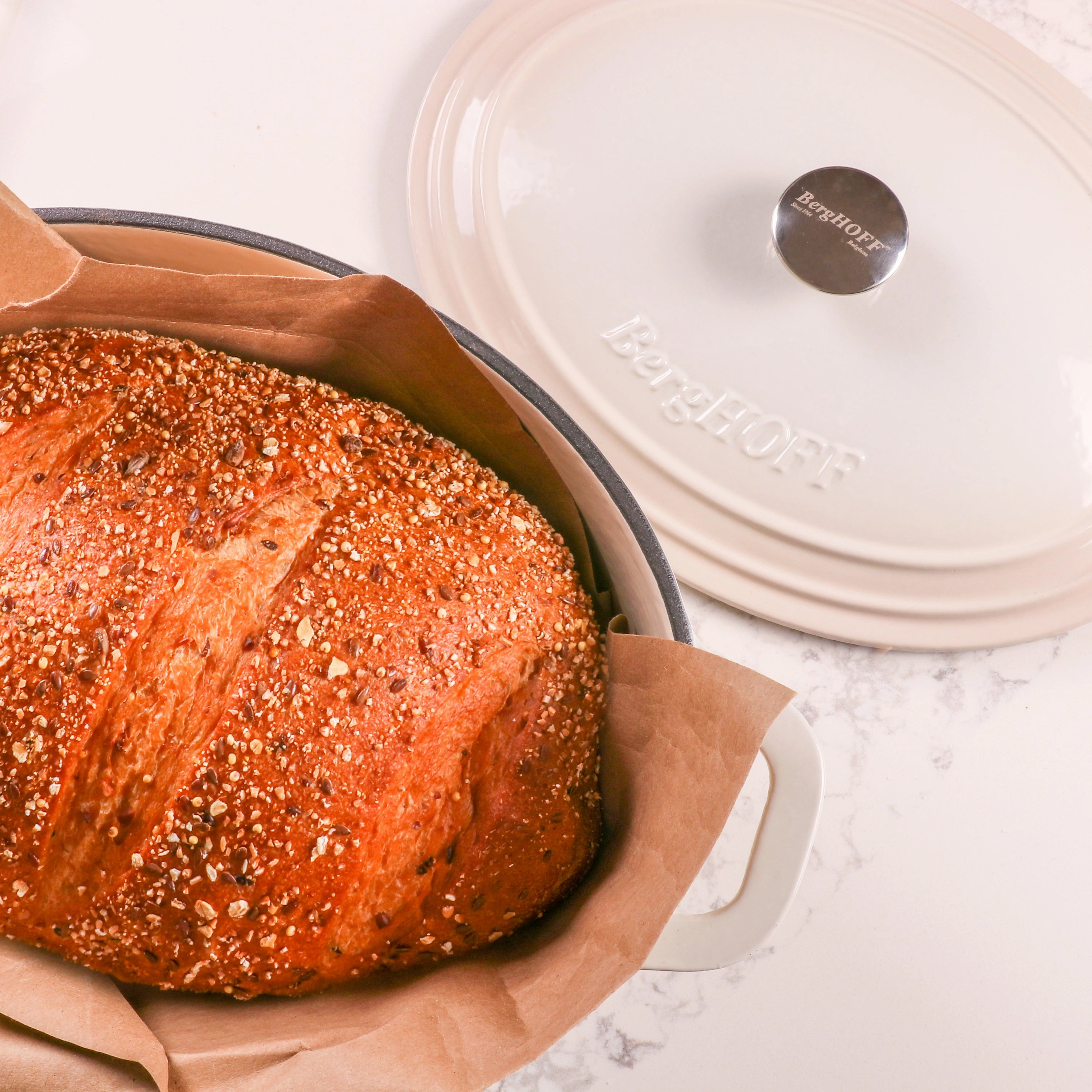 BergHOFF Neo Cast Iron 8qt. Oval Dutch Oven 13" with Lid, Meringue