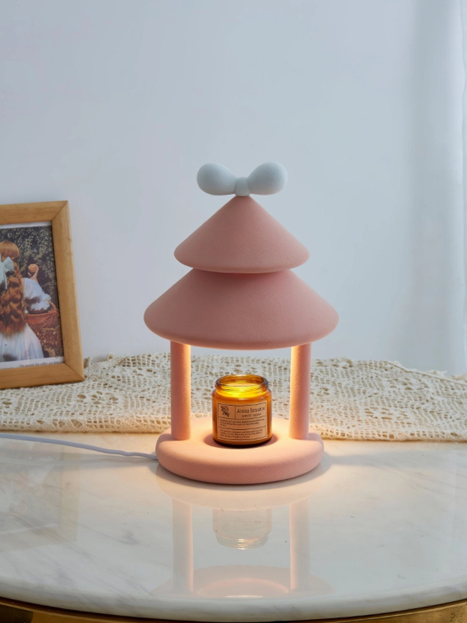 Bow Tie Cone Table Lamp