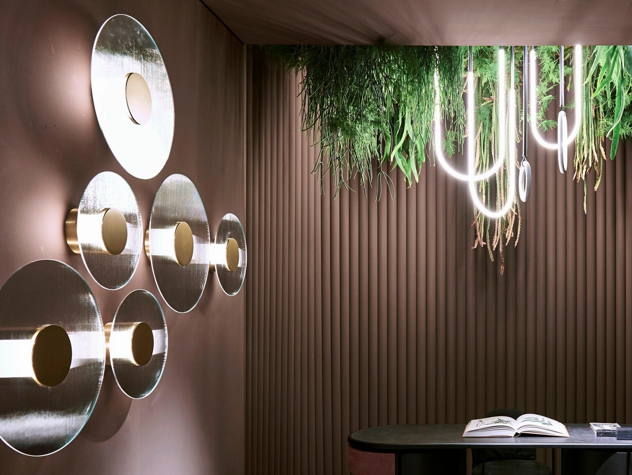 Button Wall Lamp