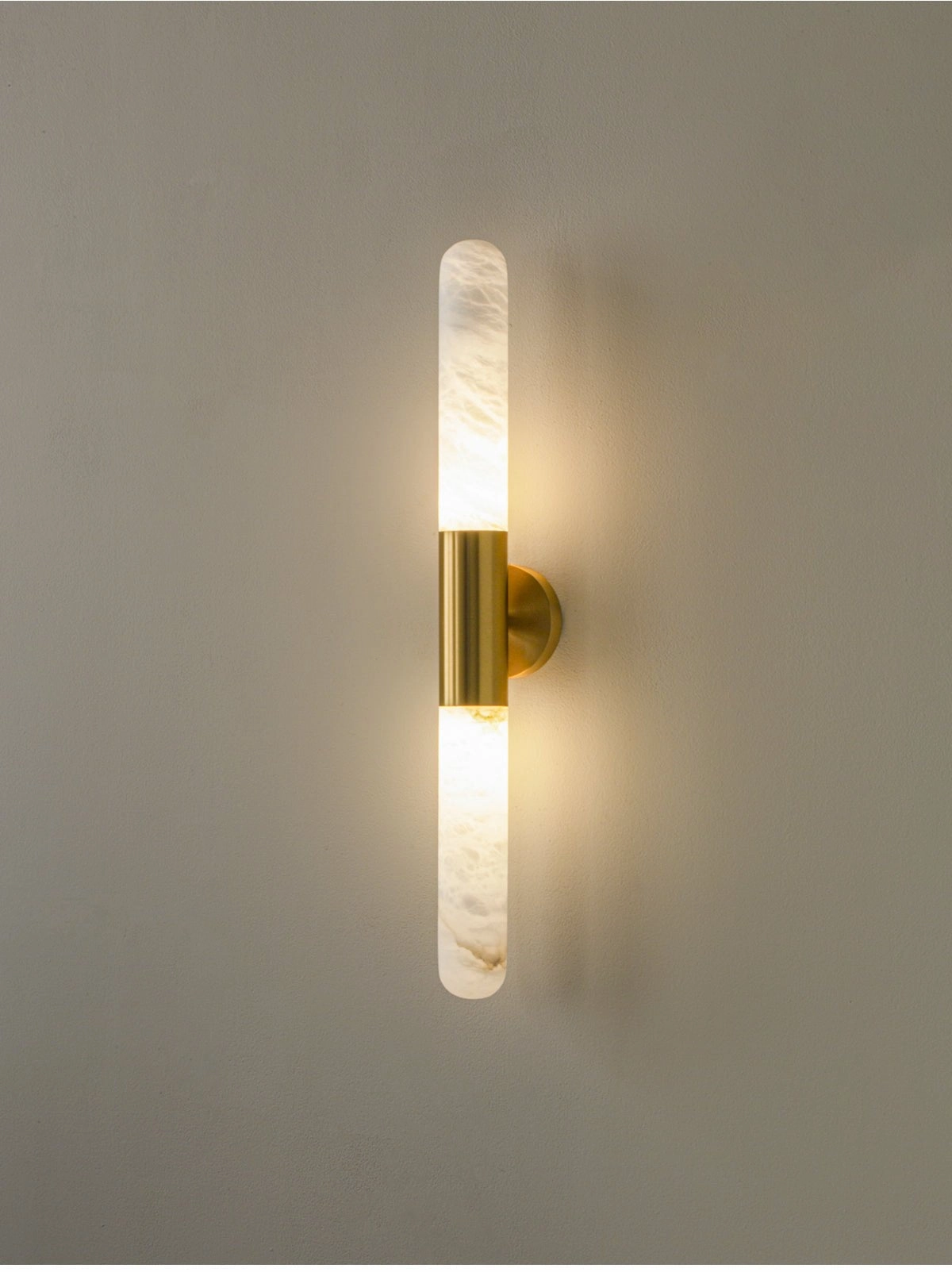 Cavoya Alabaster Wall Light