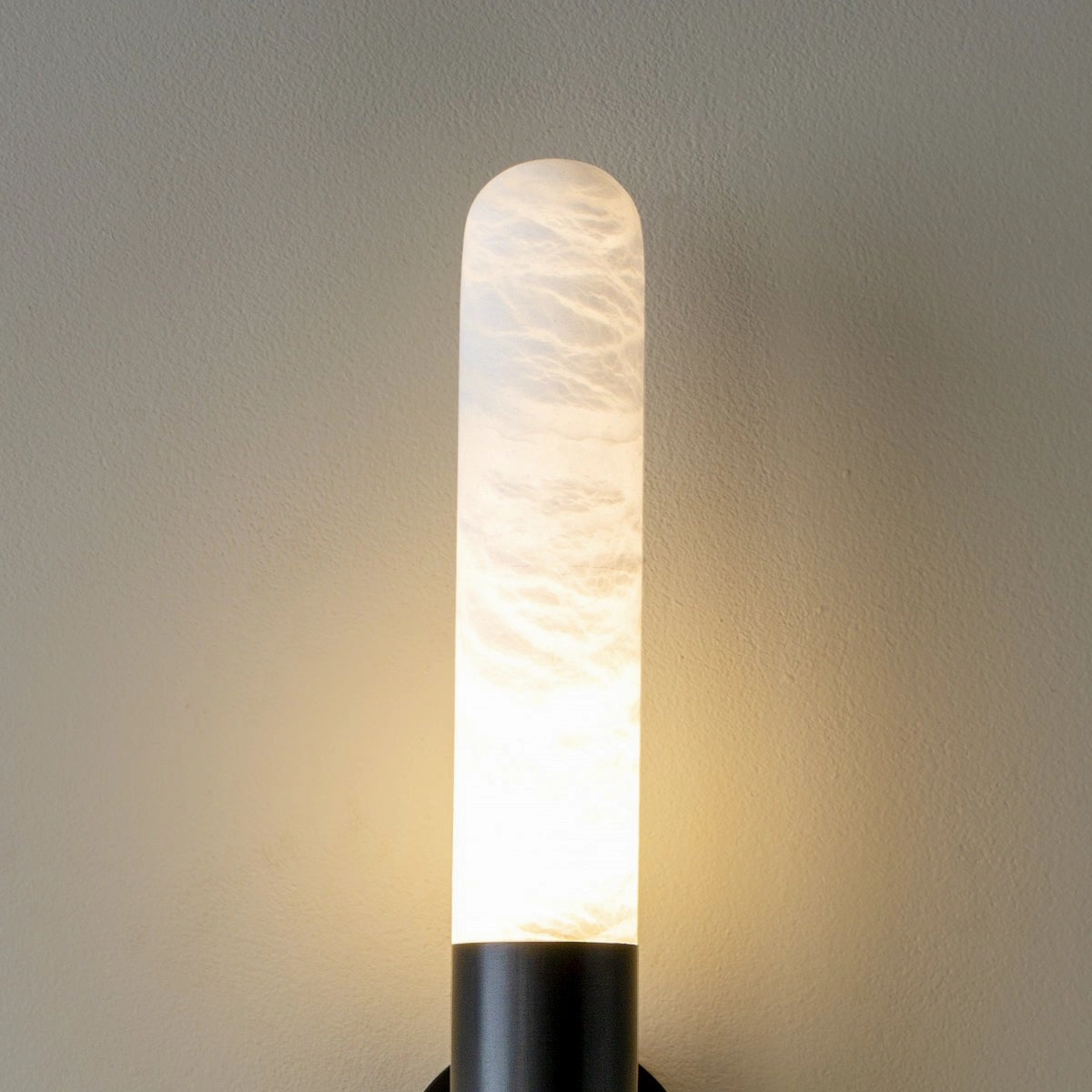 Cavoya Alabaster Wall Light
