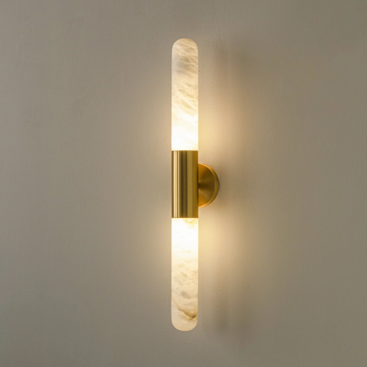 Cavoya Alabaster Wall Light