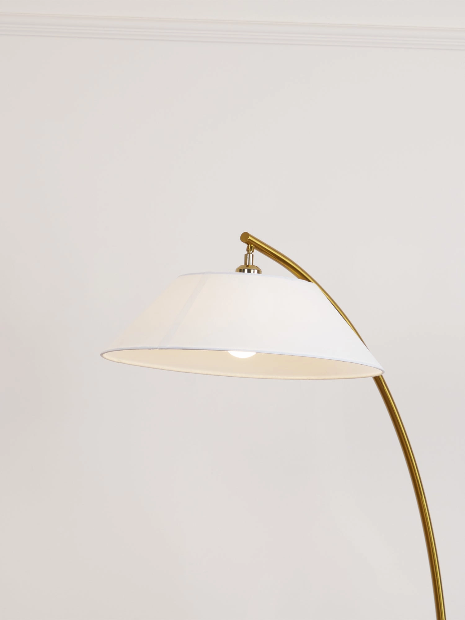 Circo Floor Lamp