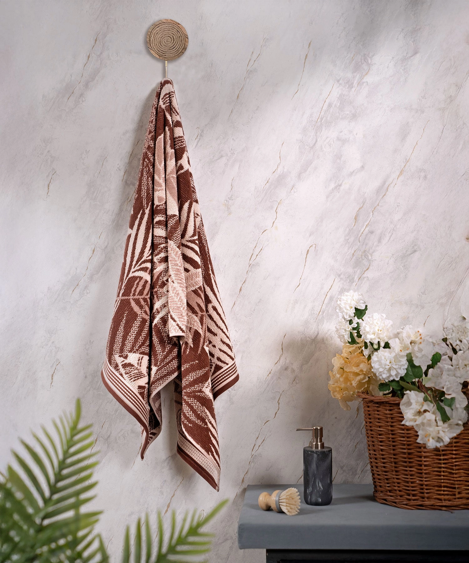 Classic Tranquil Blossoms Bath Towel, 550 GSM, 100% Cotton, Amore bath towels,soft towels,bathroom textiles