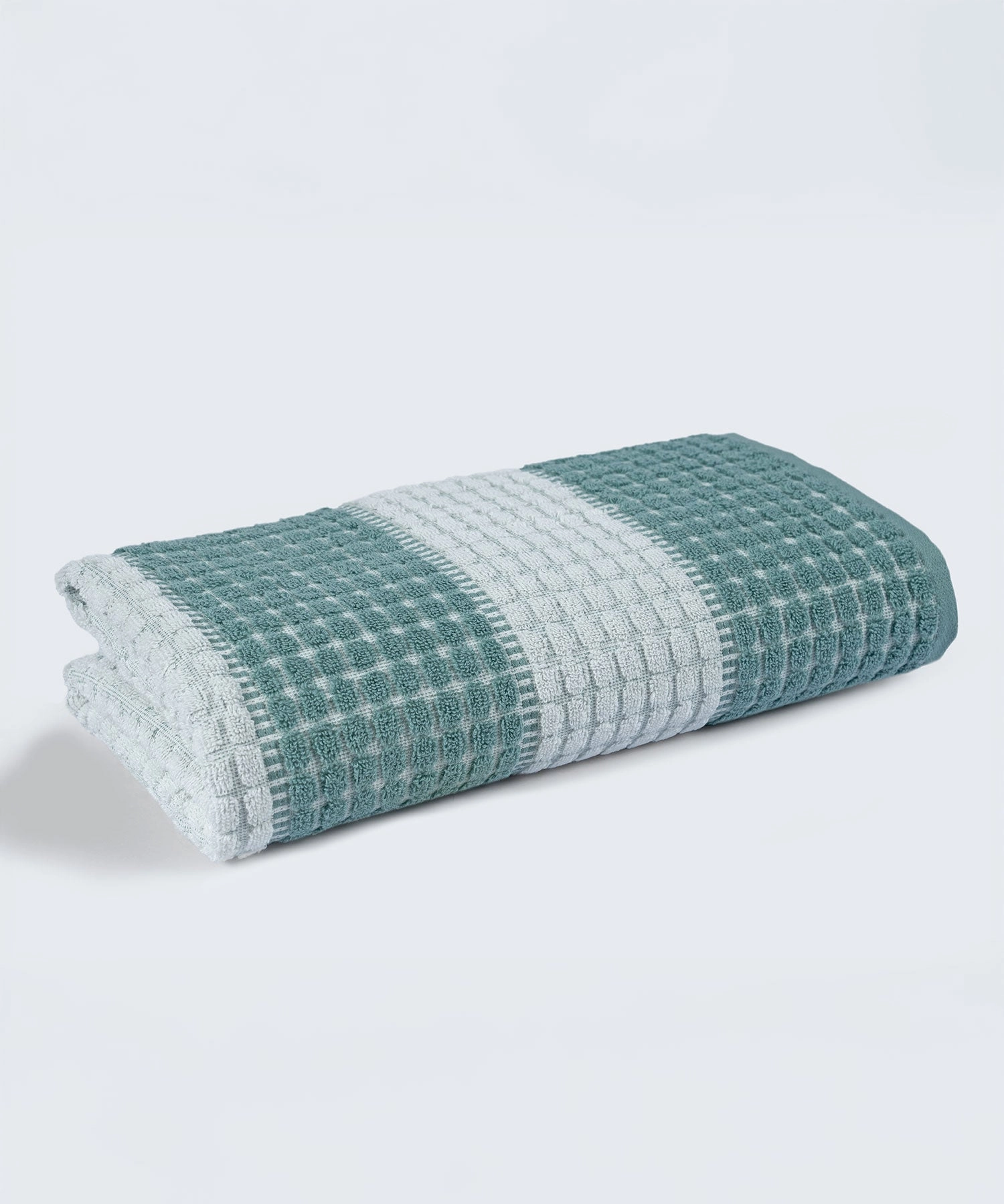 Classic Tranquil Blossoms Bath Towel, 550 GSM, 100% Cotton, Cyntia