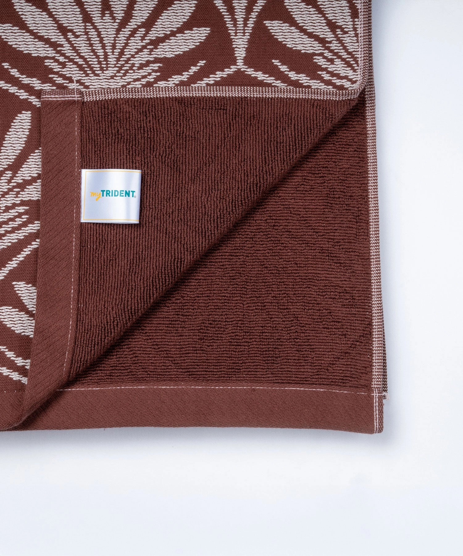 Classic Tranquil Blossoms Bath Towel, 550 GSM, 100% Cotton, Ember